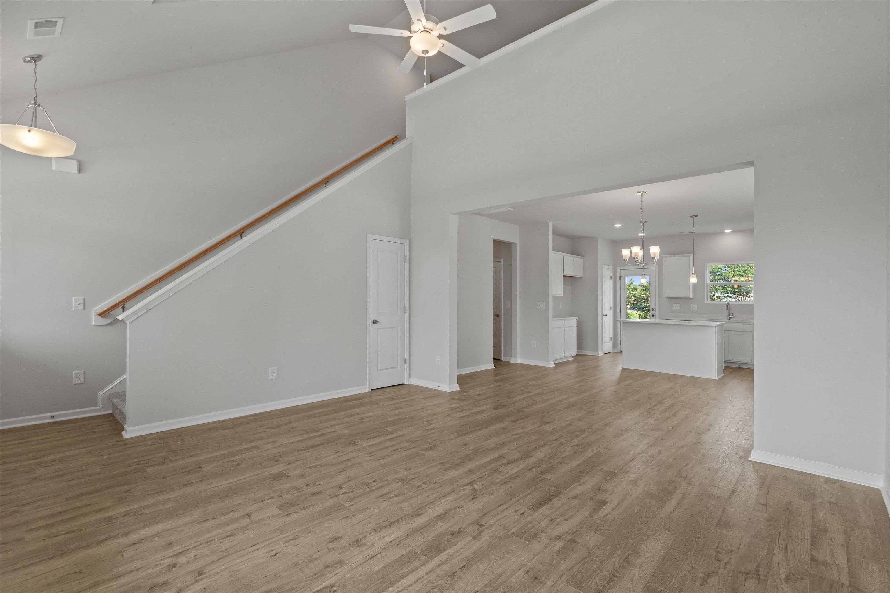 2923 Spain Ln. Property Photo 10