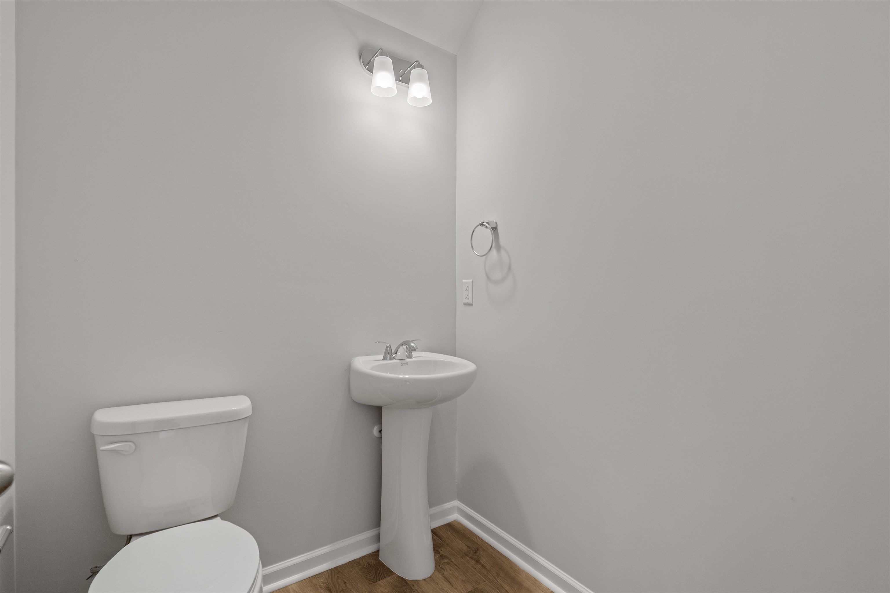 2923 Spain Ln. Property Photo 42