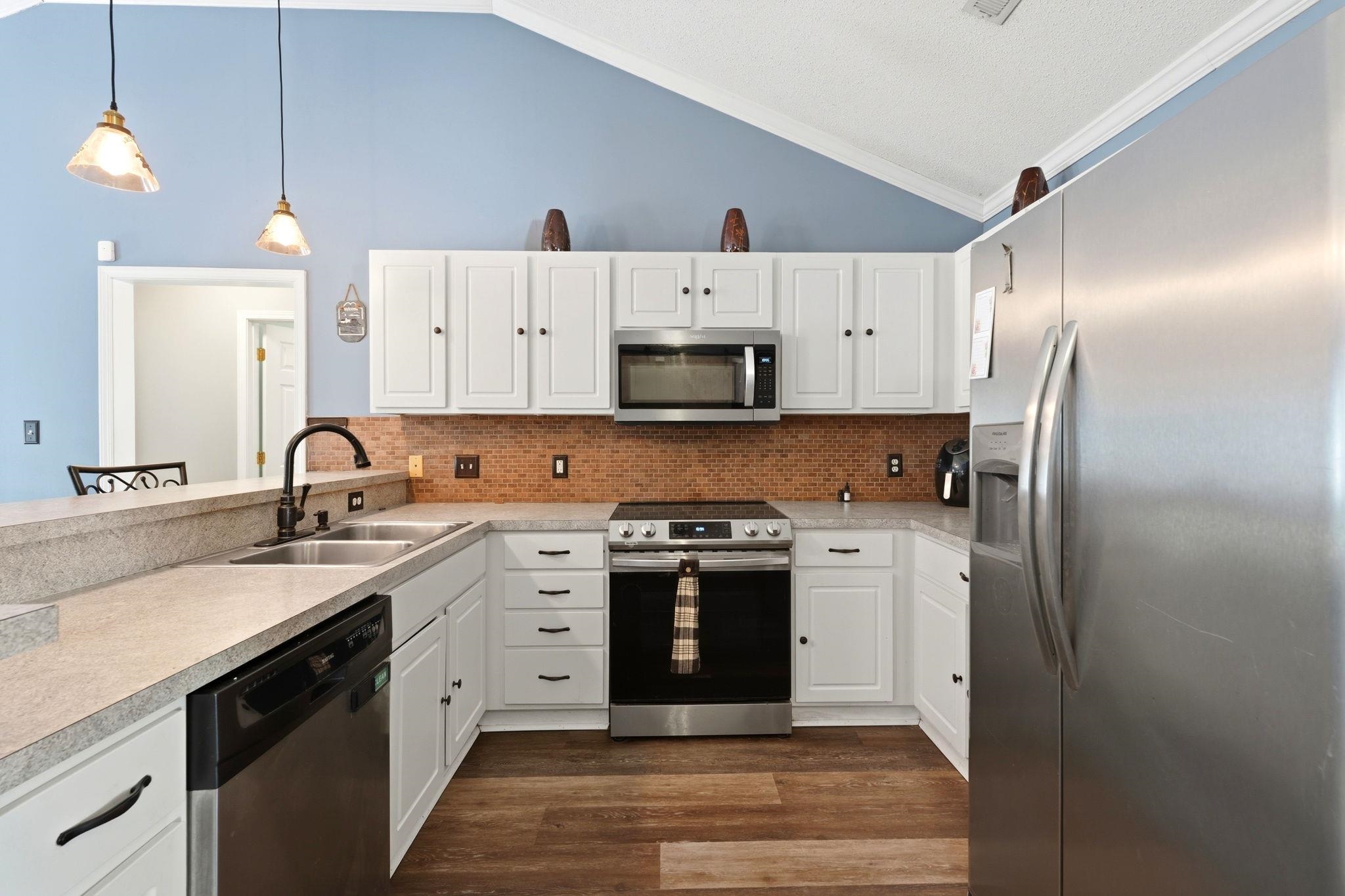 1105 Pantheon Dr. Property Photo 13