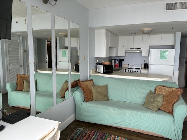 1605 S Ocean Blvd. Property Photo 5