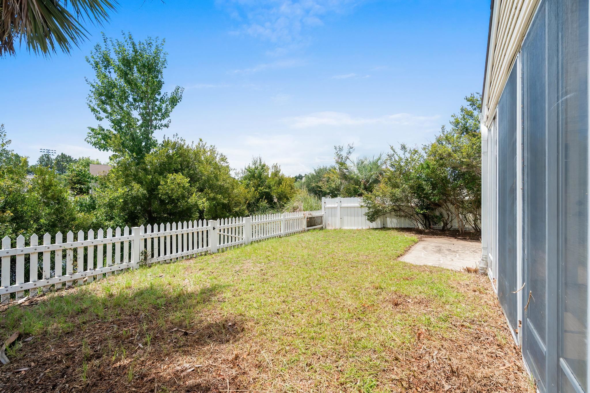 977 Silvercrest Dr. Property Photo 24