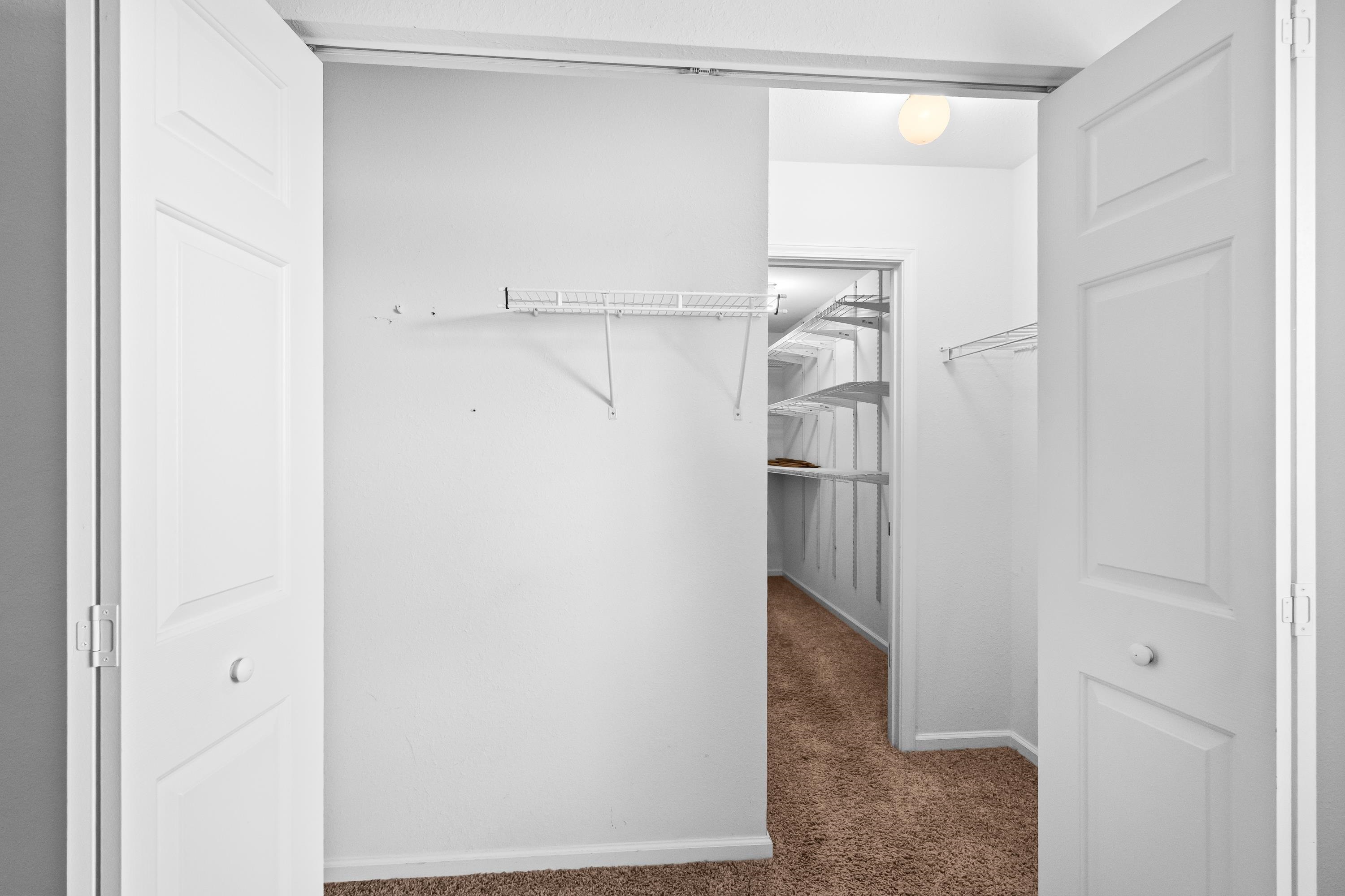 977 Silvercrest Dr. Property Photo 36
