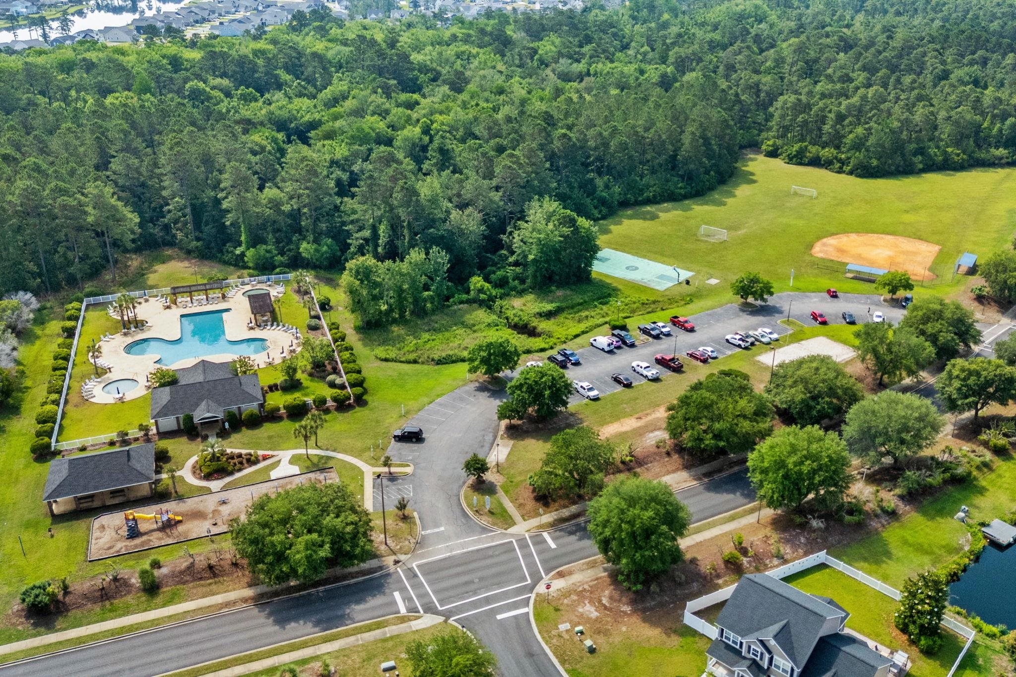 977 Silvercrest Dr. Property Photo 44