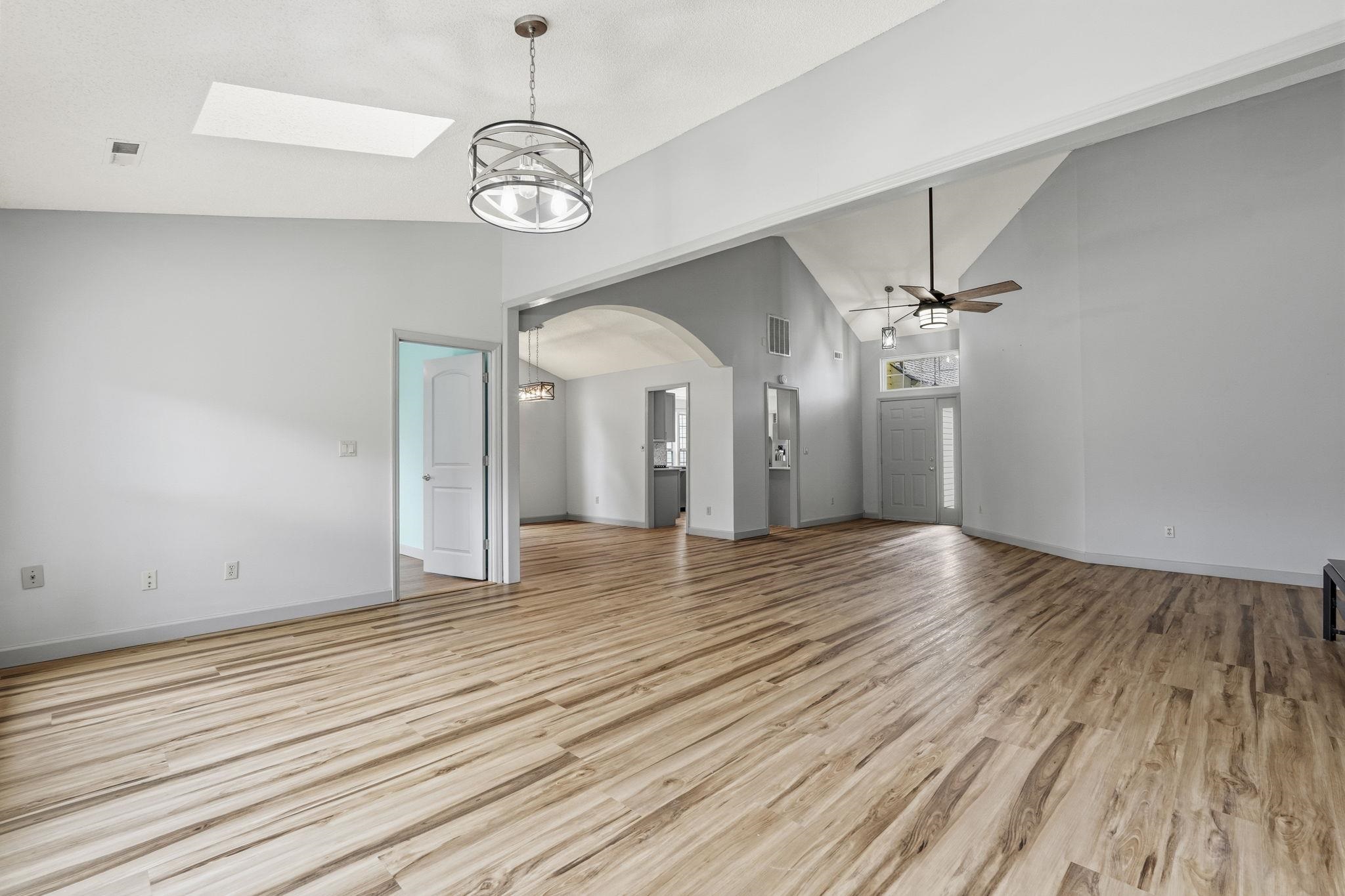 1815 Wexford Ct. Property Photo 8