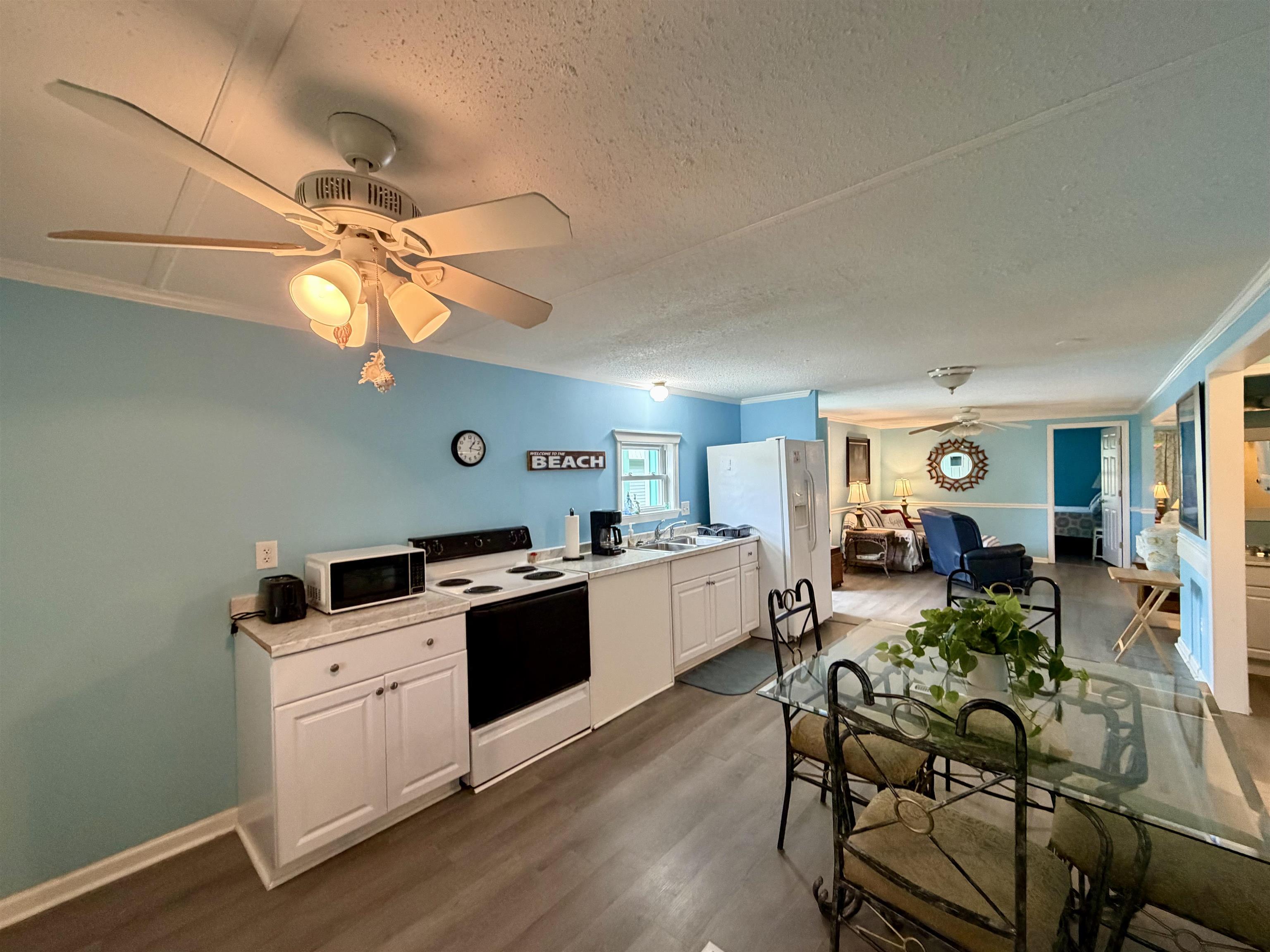 276 Flamingo Ct. Property Photo 4