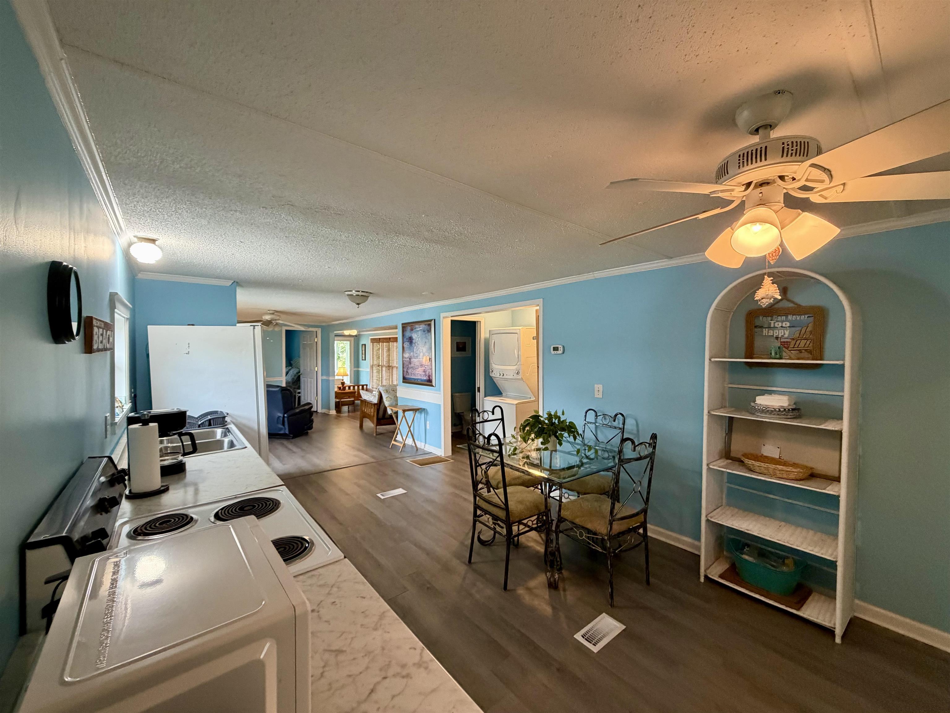 276 Flamingo Ct. Property Photo 5