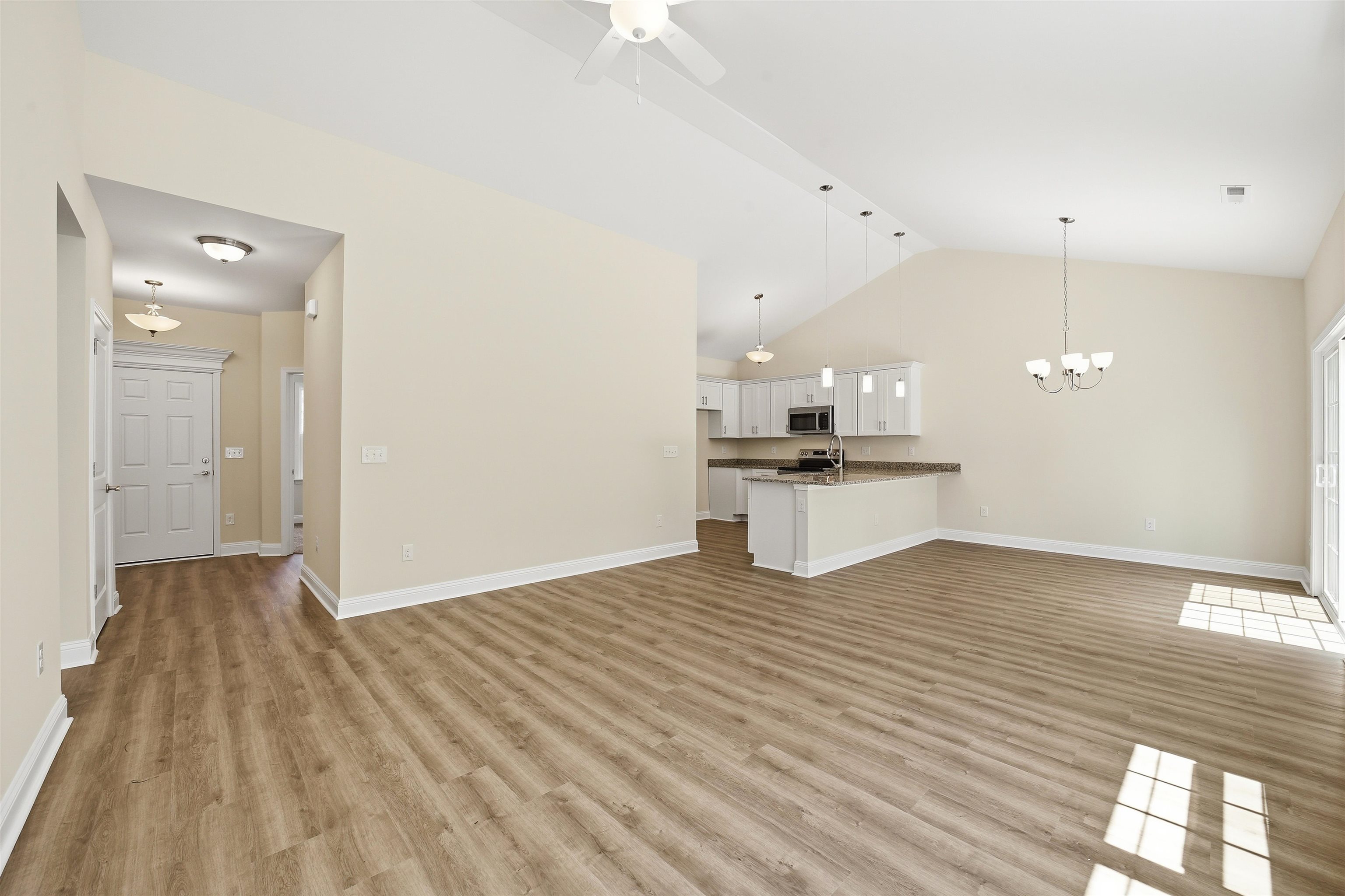116 Violet Way Property Photo 4