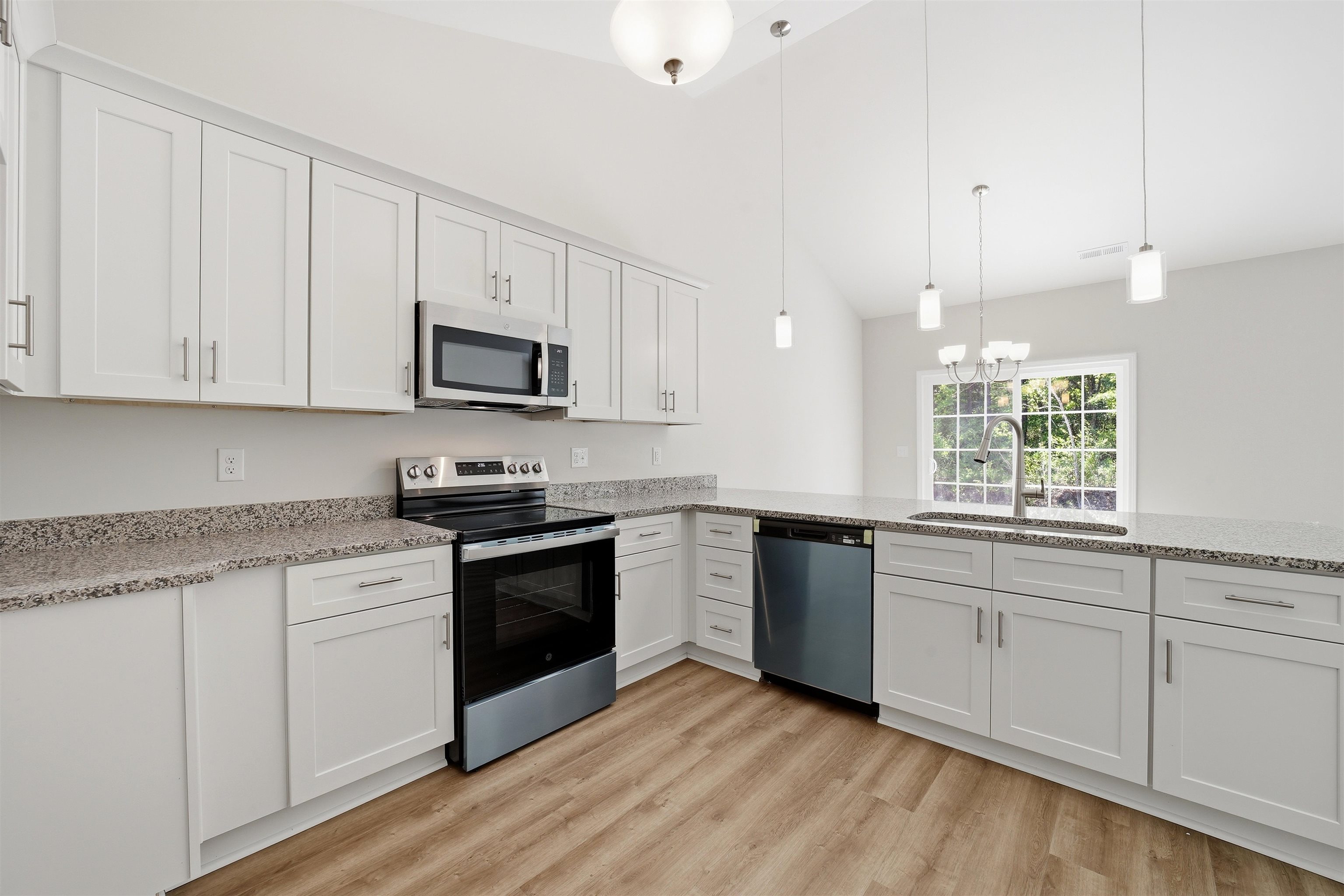 116 Violet Way Property Photo 8