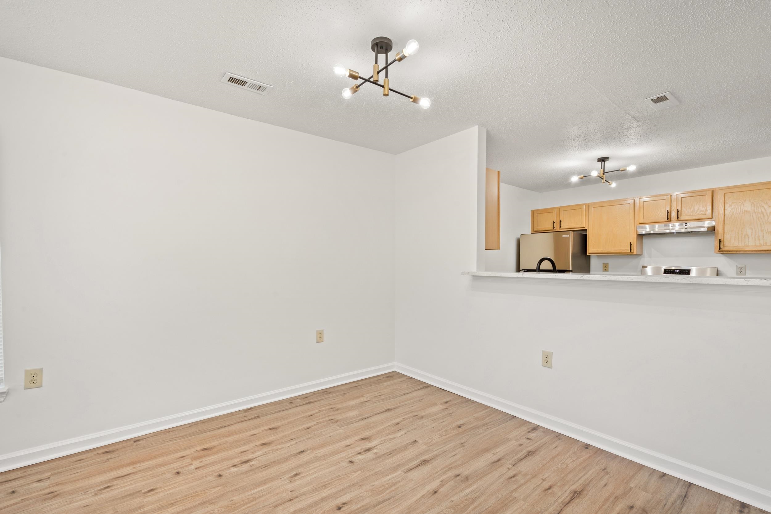 4247 Villas Dr. Property Photo 15