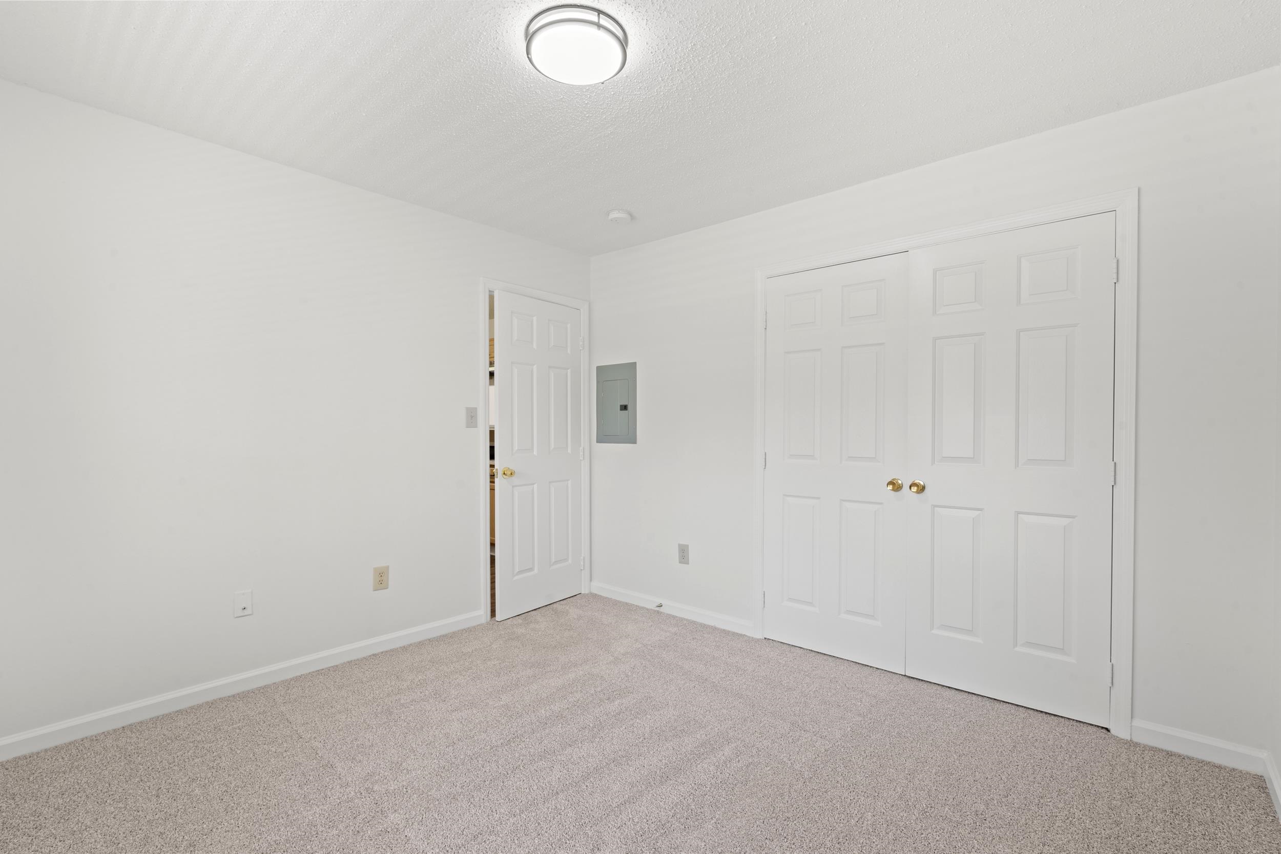 4251 Villas Dr. Property Photo 10