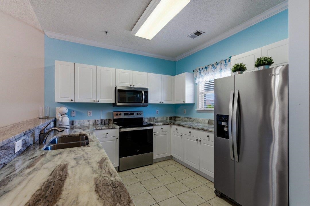 6253 Catalina Dr. Property Photo 3