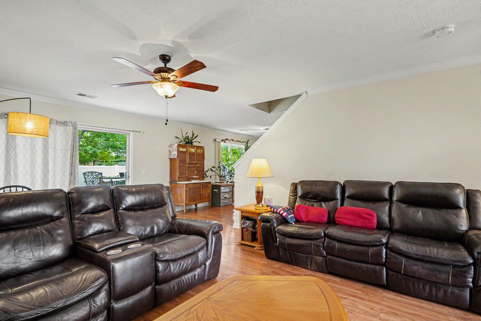 2033 Chadbury Ln. Property Photo 2