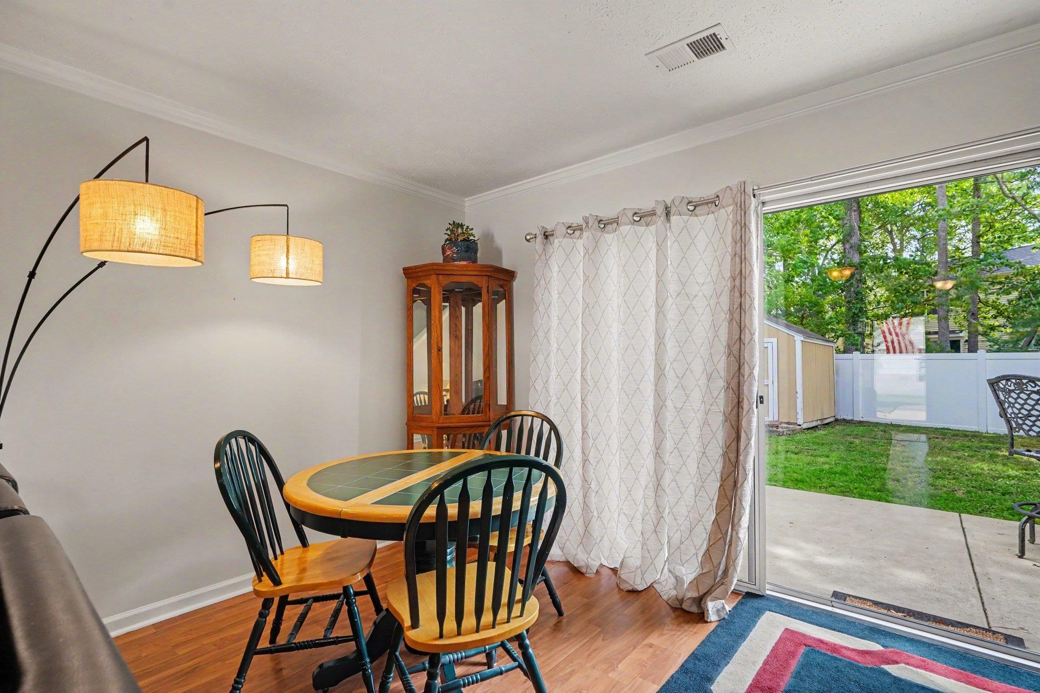 2033 Chadbury Ln. Property Photo 6