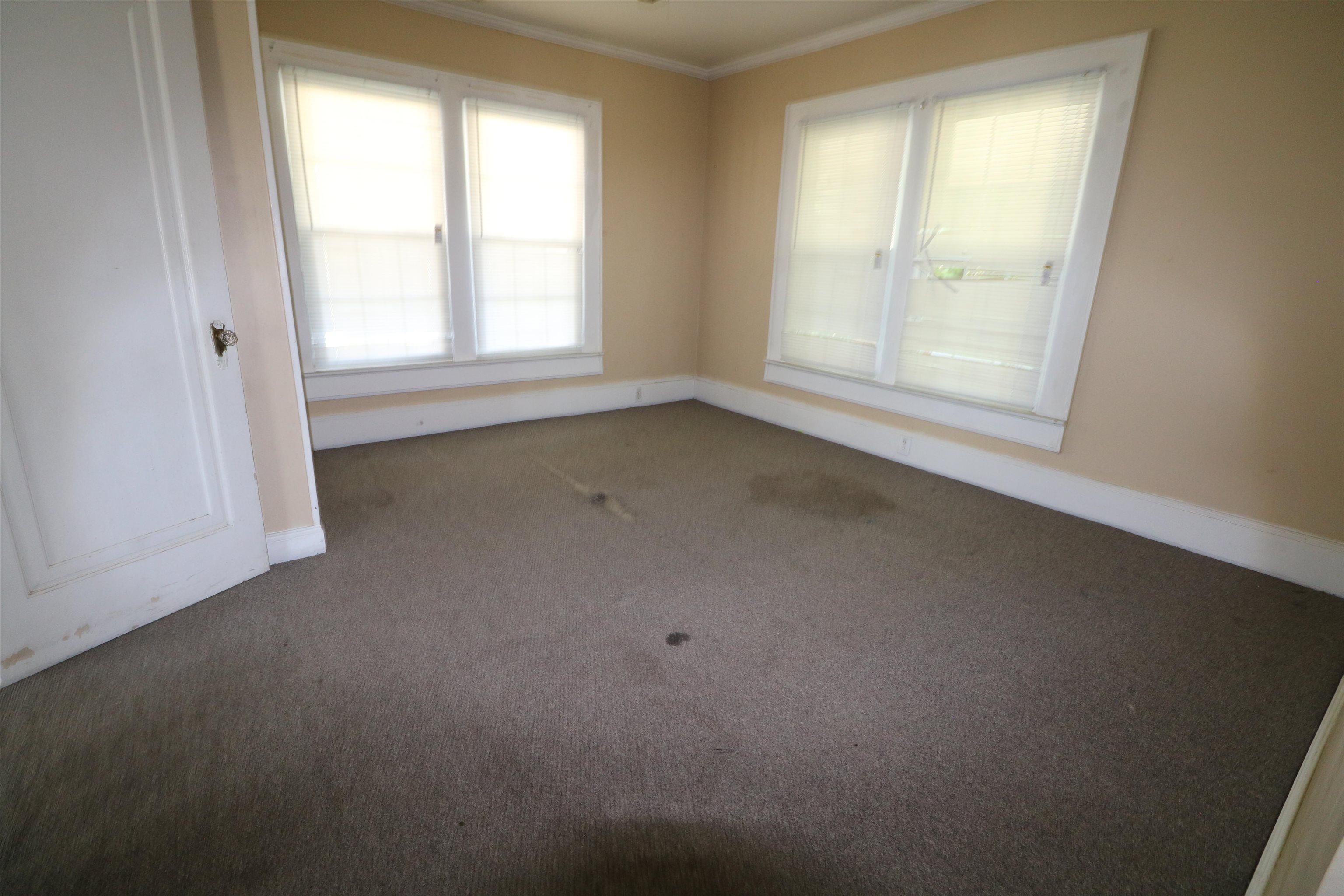 302 S Main St. Property Photo 19
