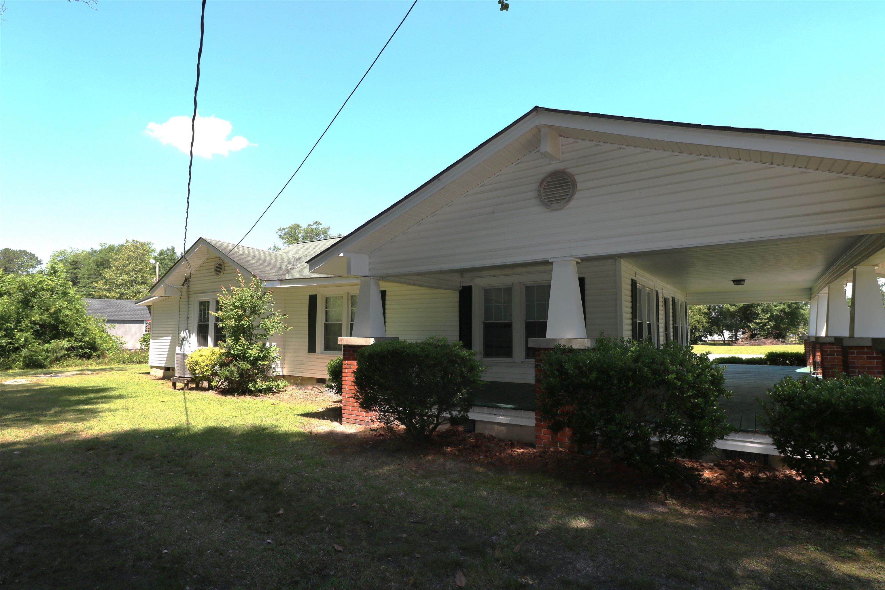 302 S Main St. Property Photo 24