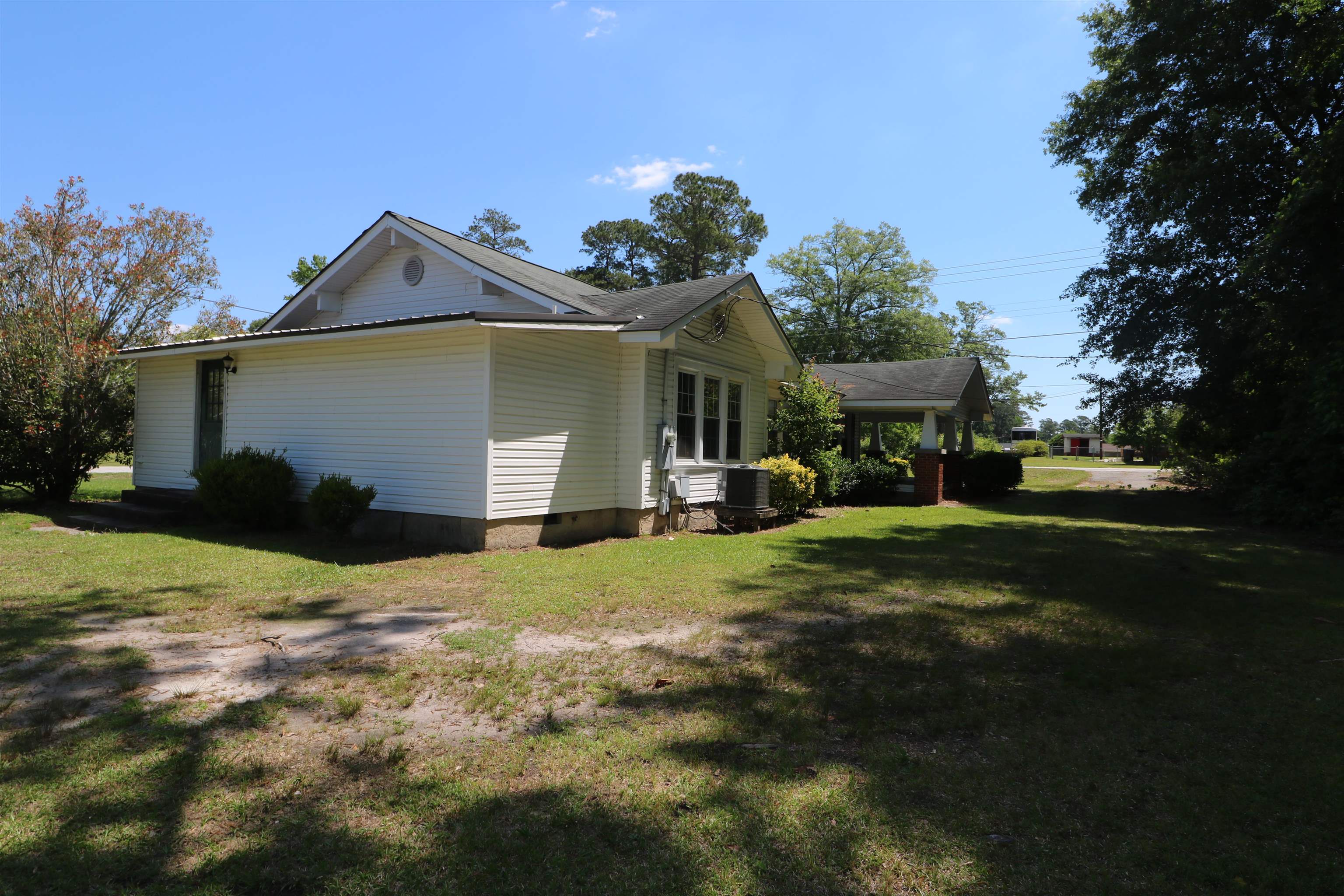 302 S Main St. Property Photo 27