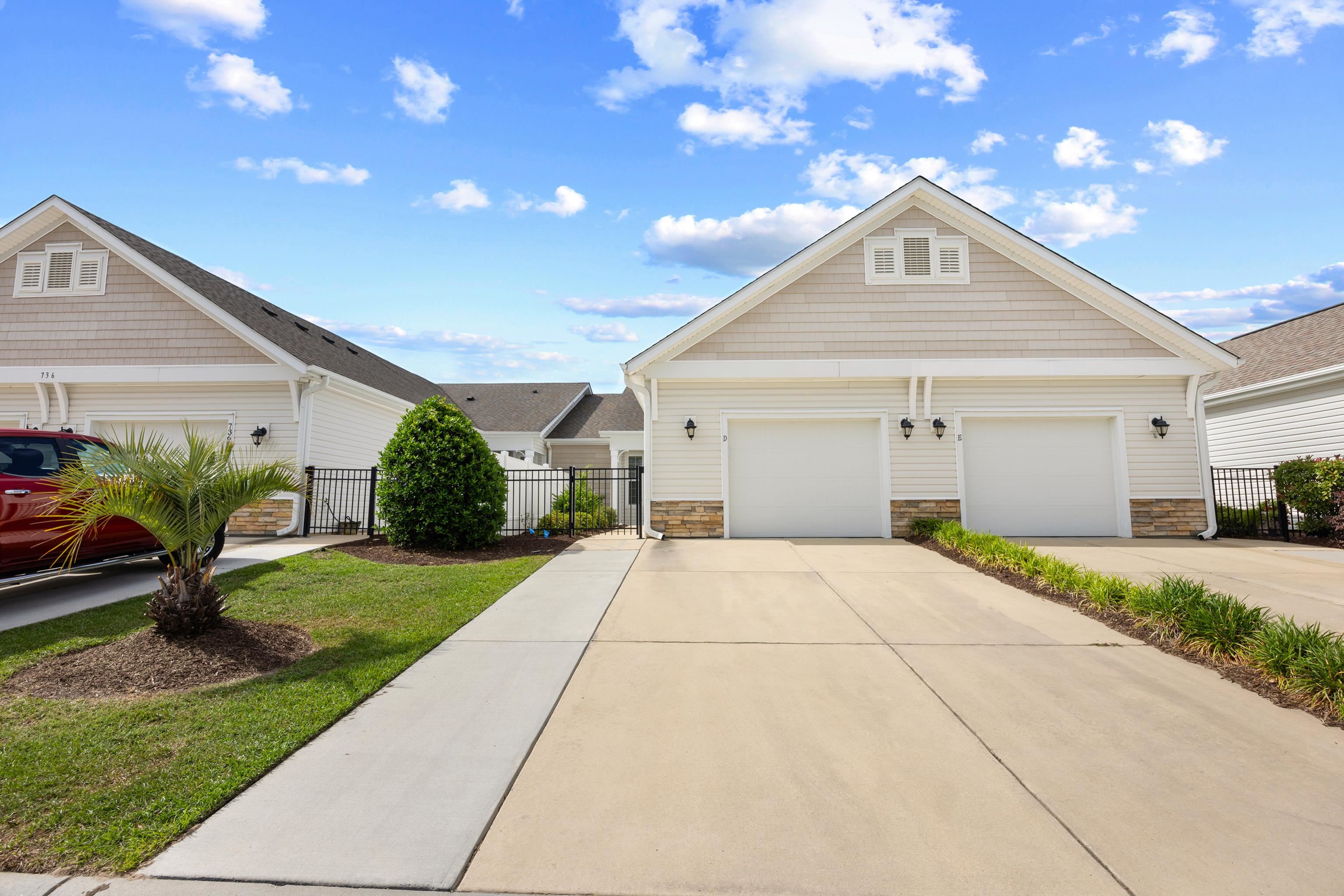 736 Salerno Circle Property Photo 1
