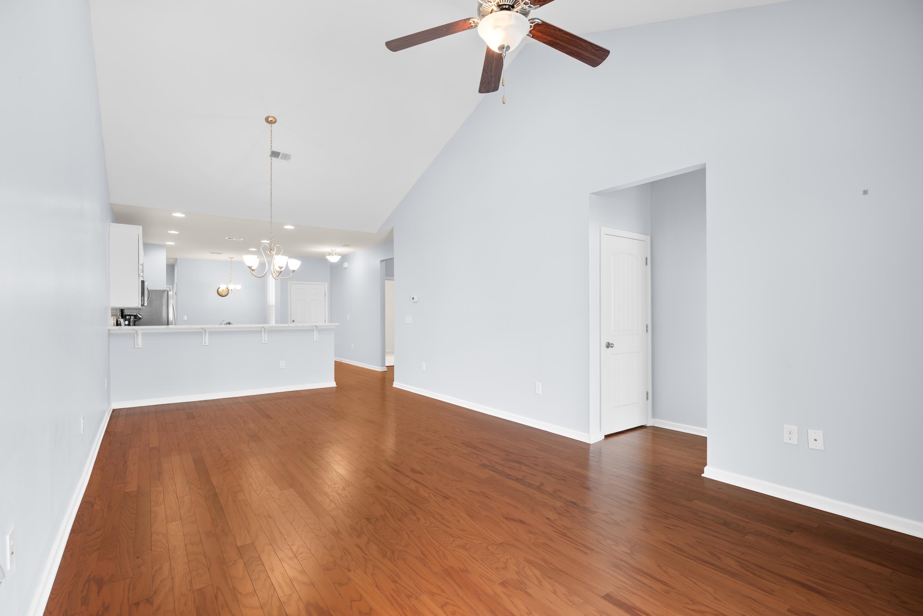 736 Salerno Circle Property Photo 12