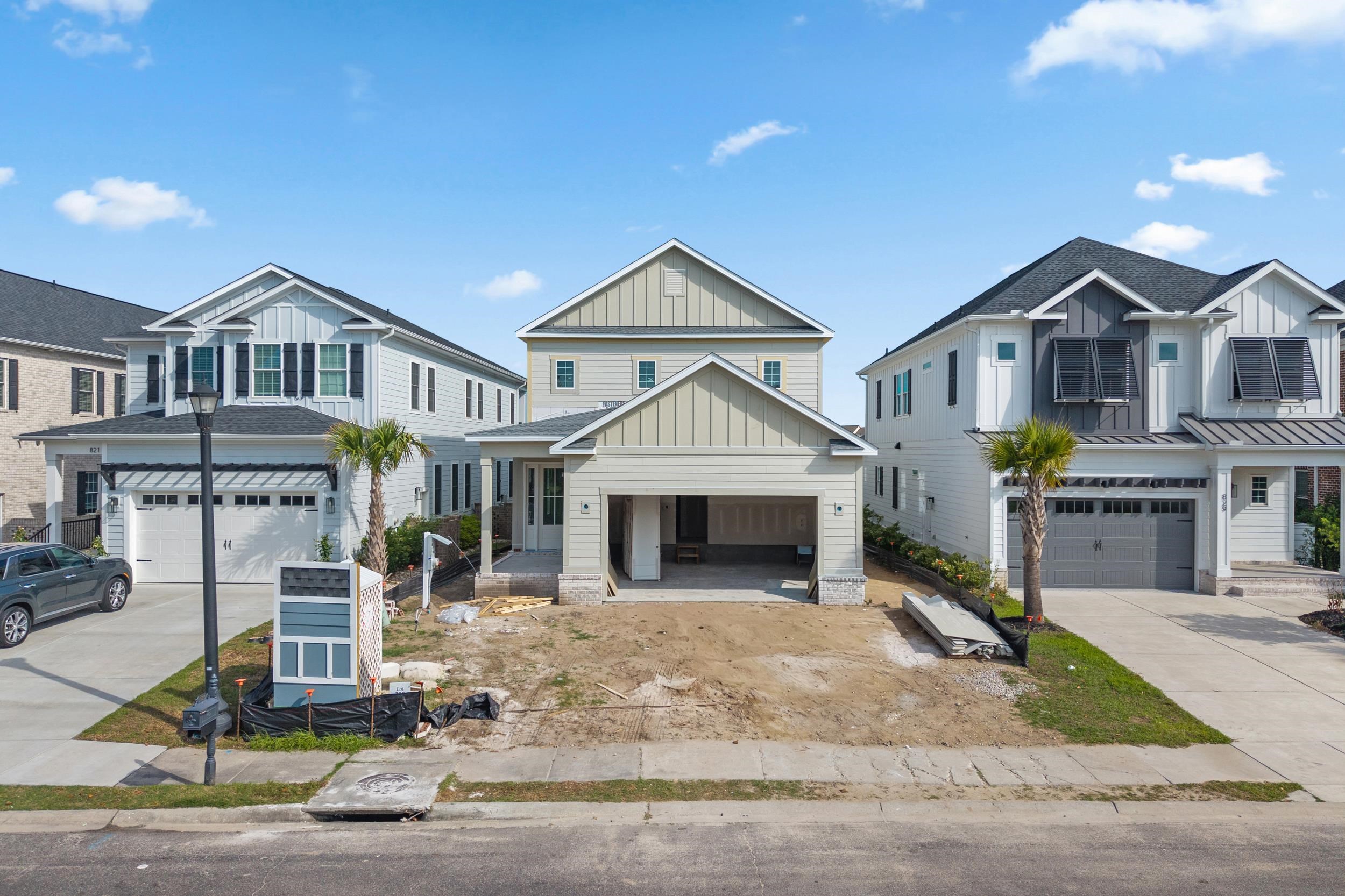 825 Crystal Water Way Property Photo 3