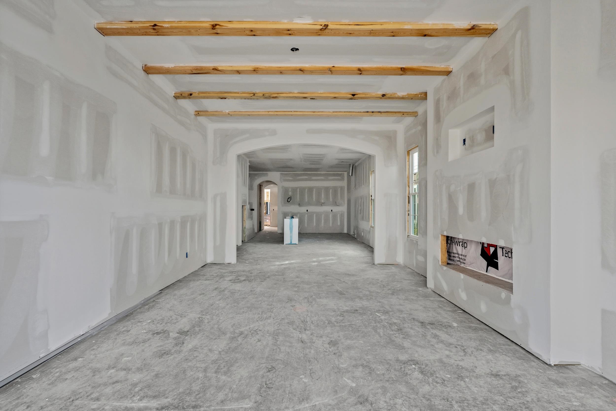 825 Crystal Water Way Property Photo 8