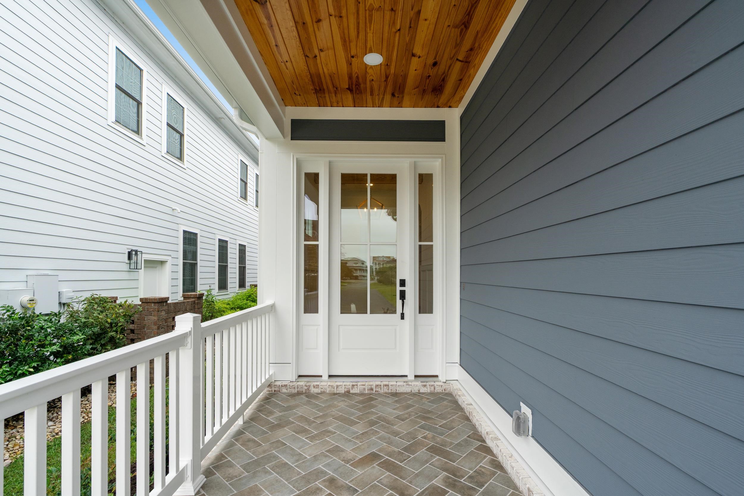 825 Crystal Water Way Property Photo 13
