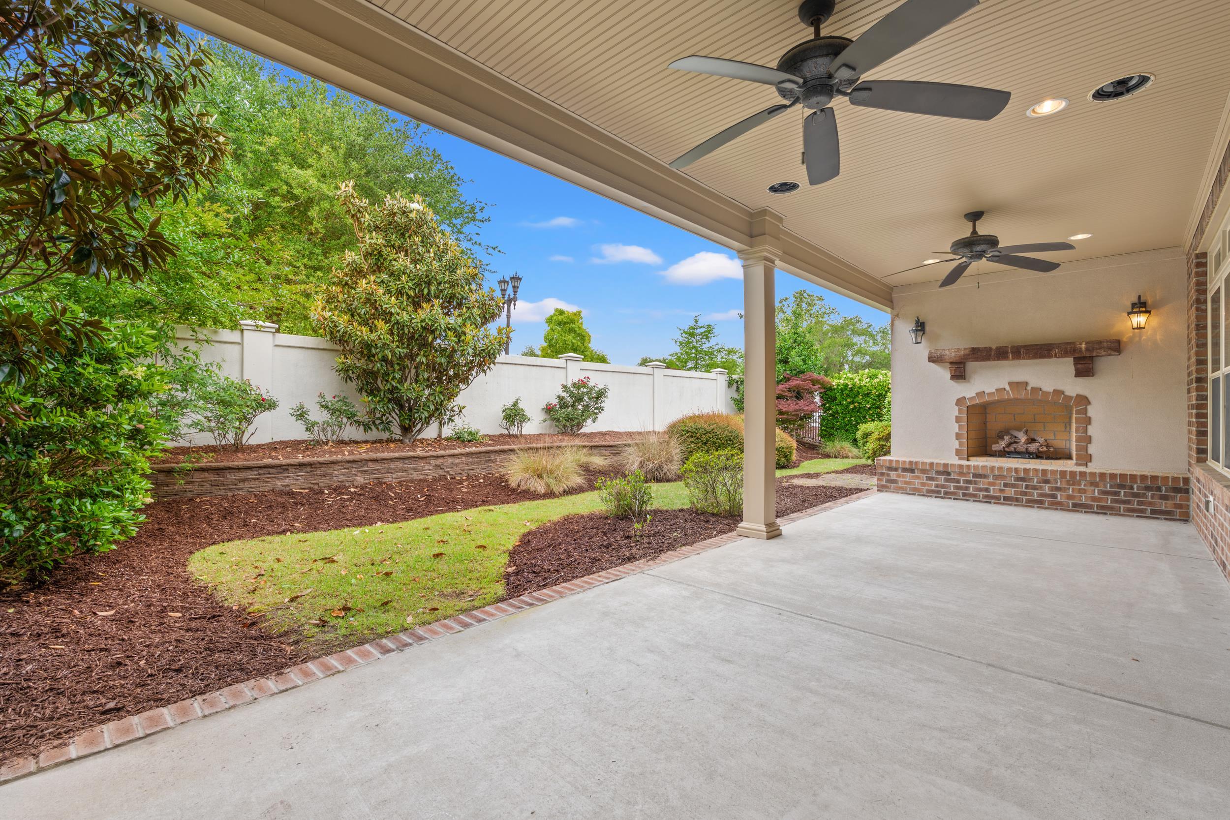 819 Villarosa Dr. Property Photo 2