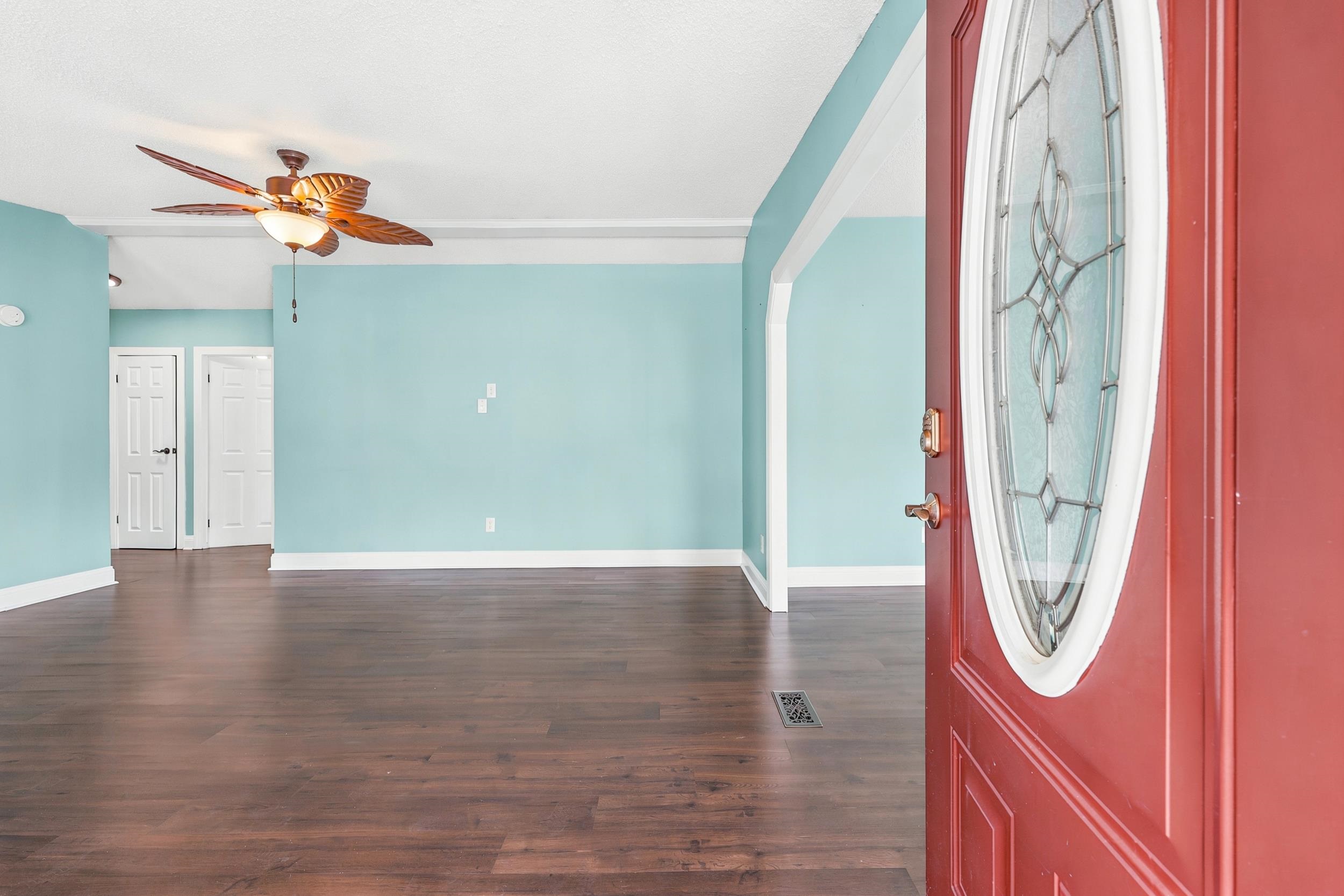 8042 Clearfield Dr. Property Photo 6