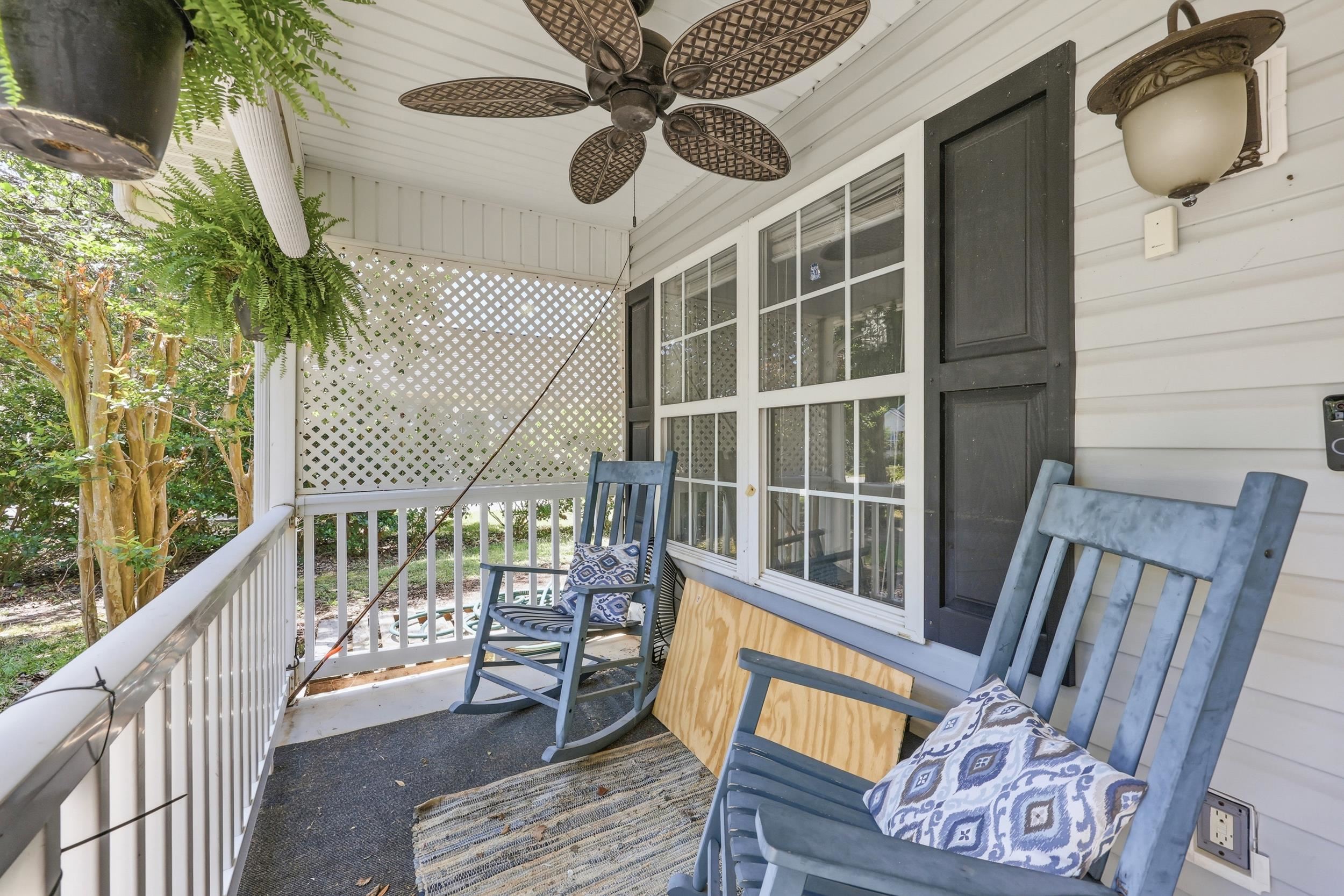 3950 Mayfield Dr. Property Photo 5