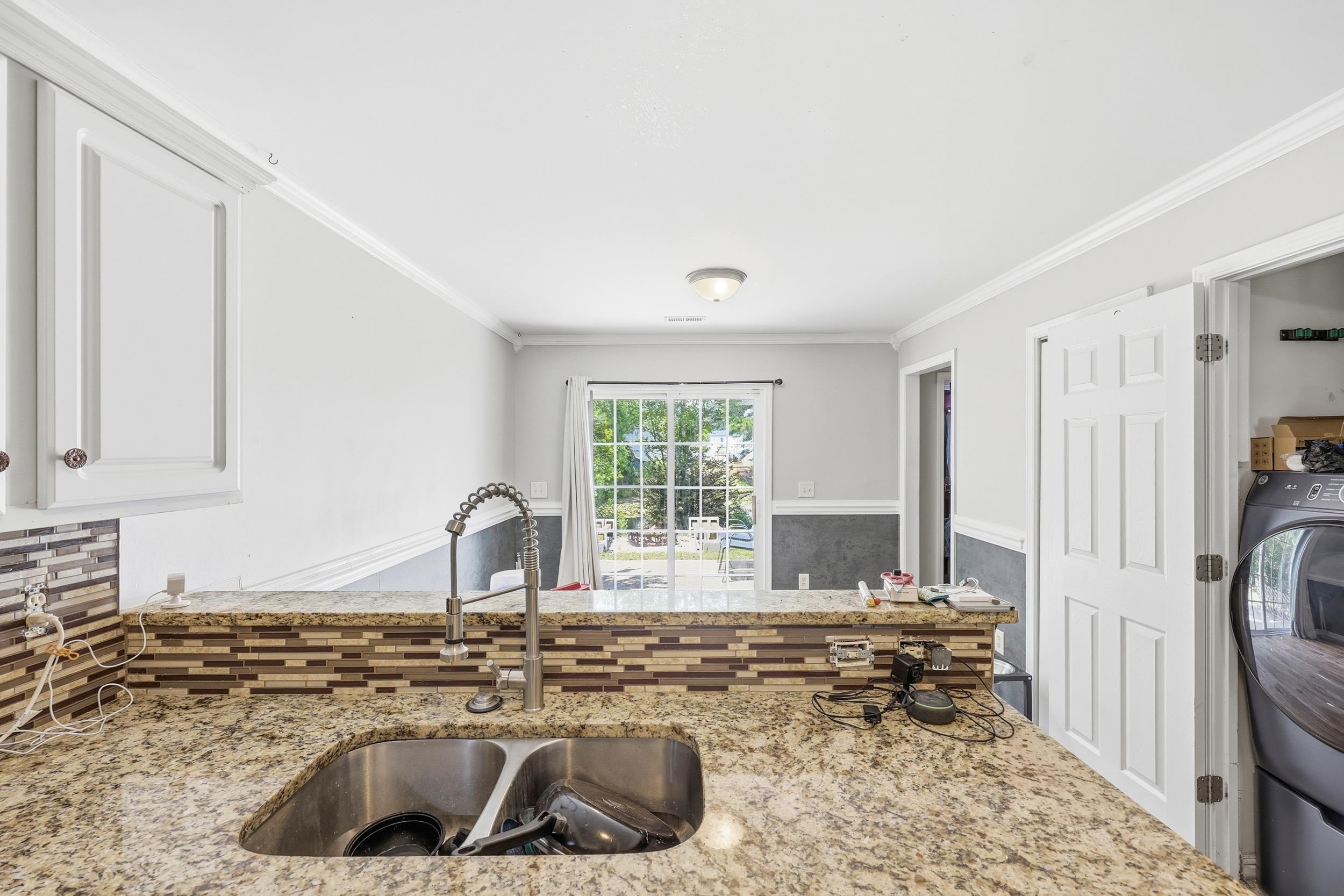3950 Mayfield Dr. Property Photo 11