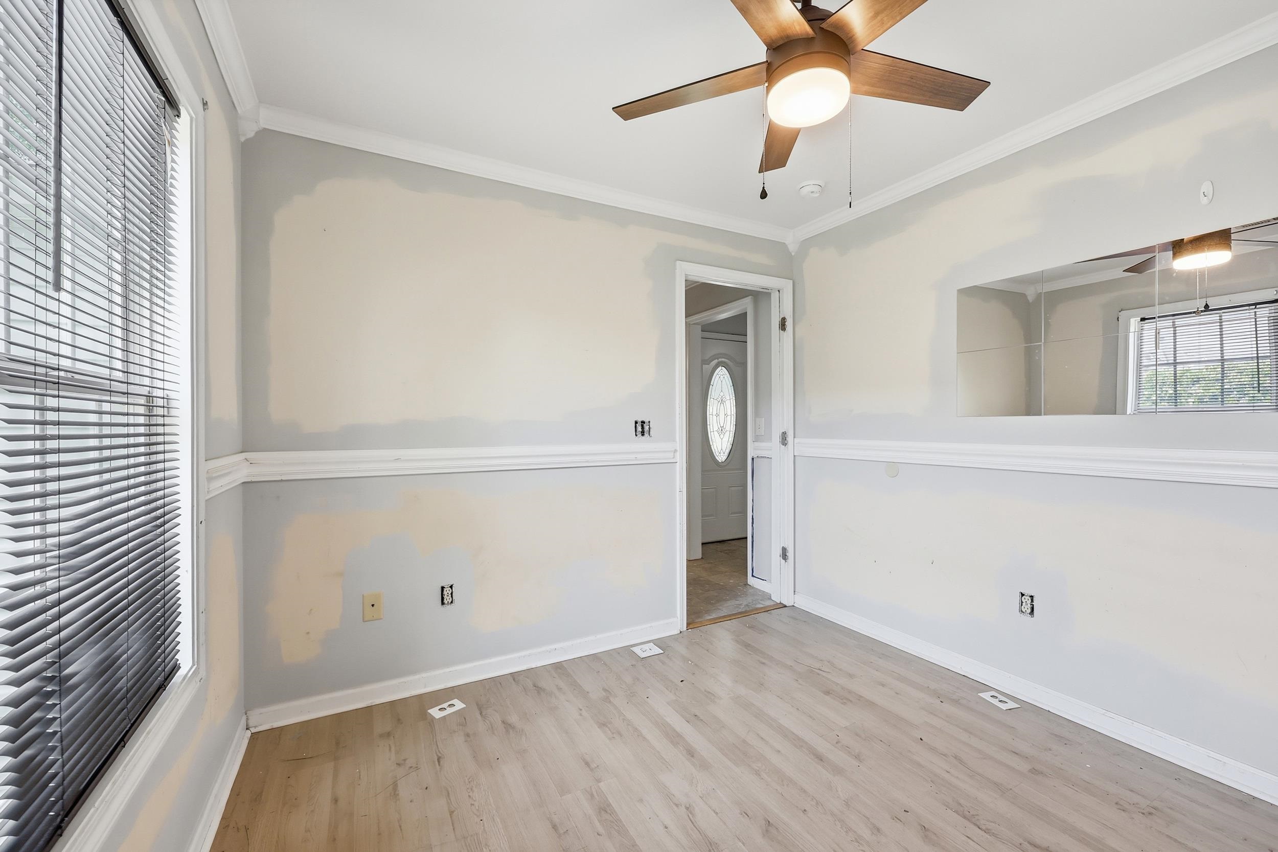 3950 Mayfield Dr. Property Photo 17