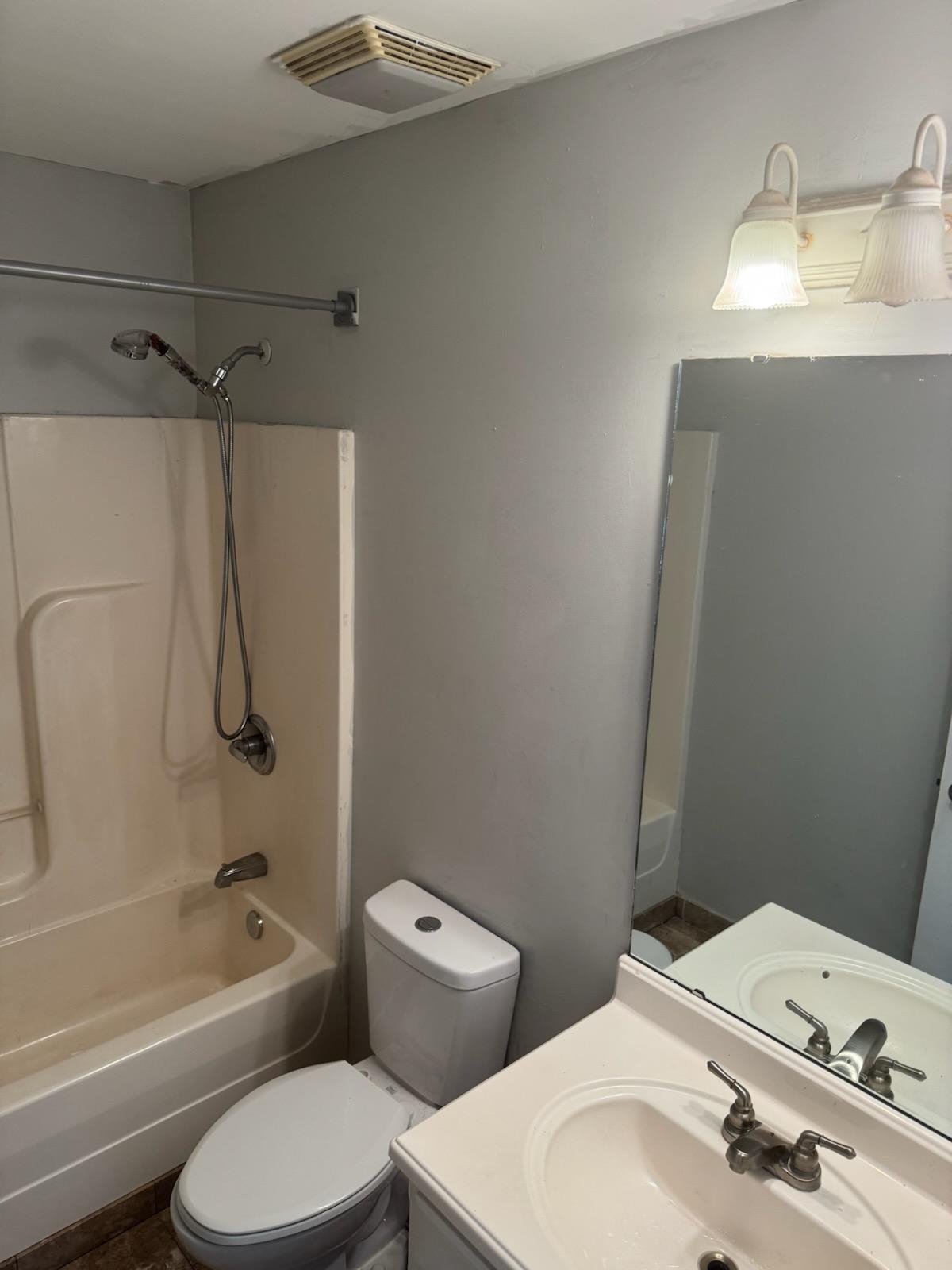 3950 Mayfield Dr. Property Photo 41