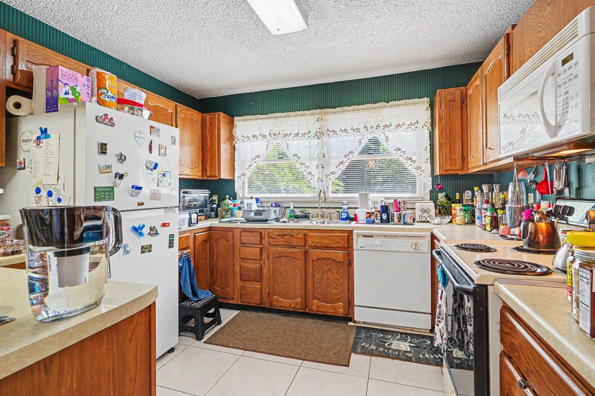 317 Lakeview Dr. Property Photo 15