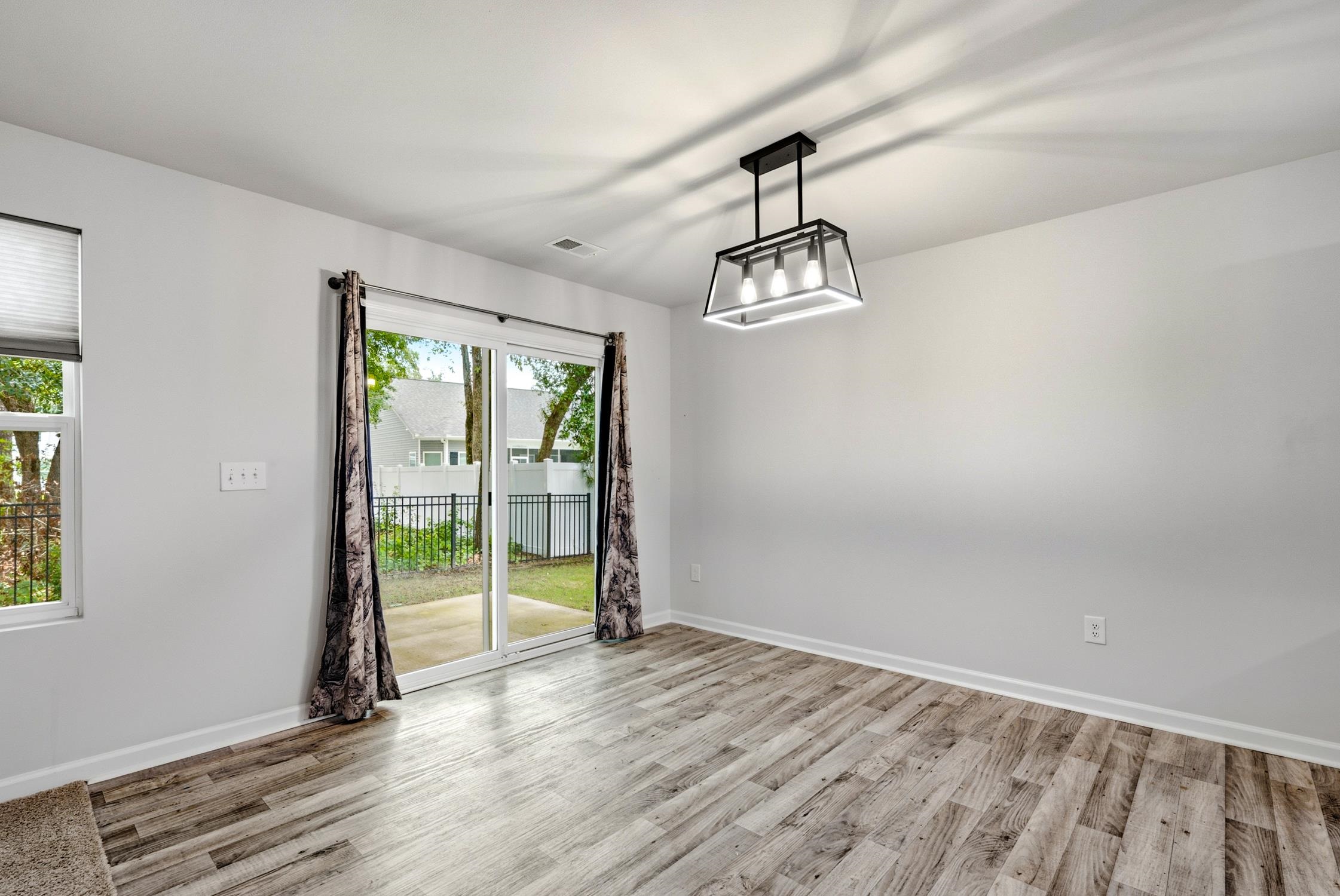 144 Foxford Dr. Property Photo 15