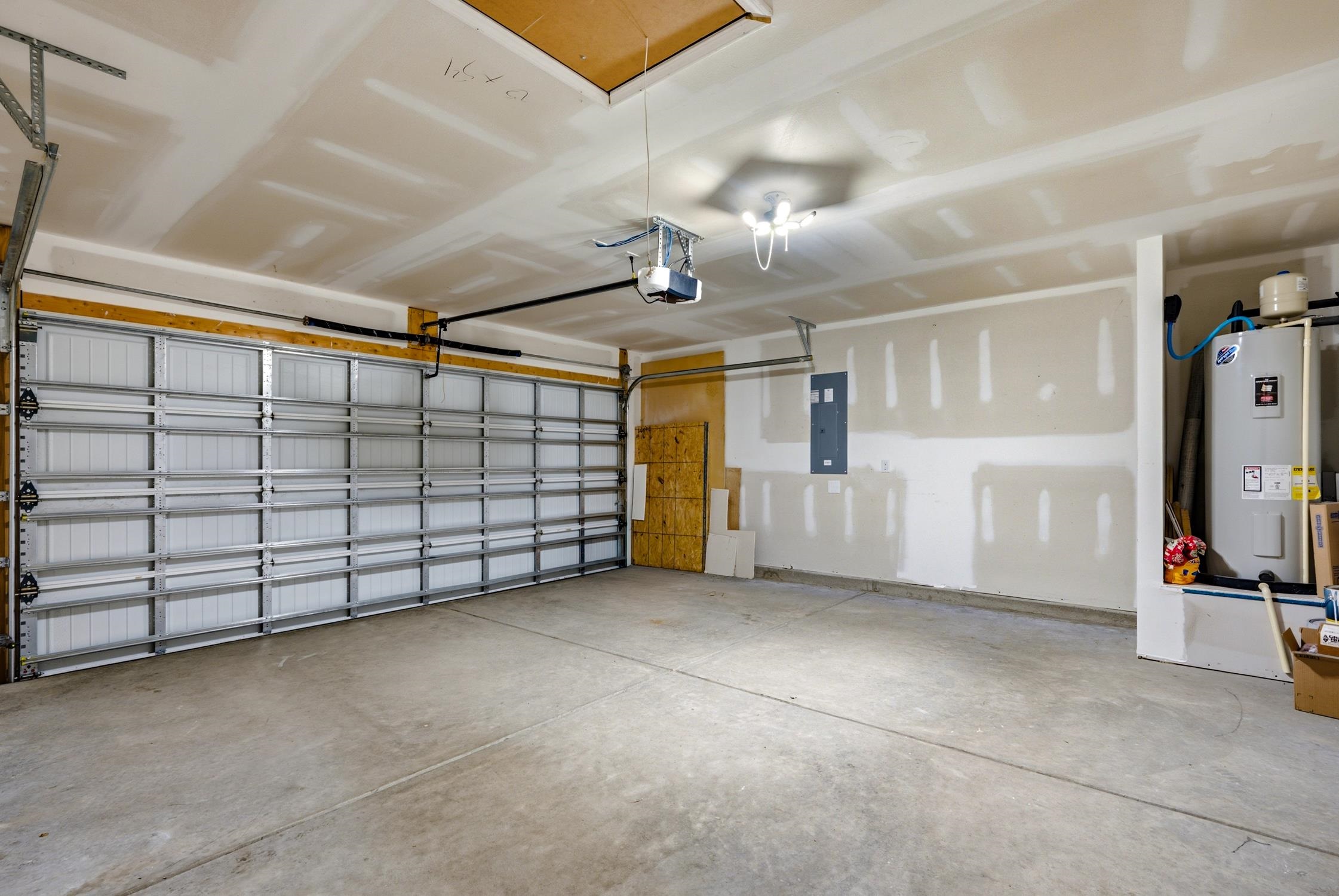 144 Foxford Dr. Property Photo 28