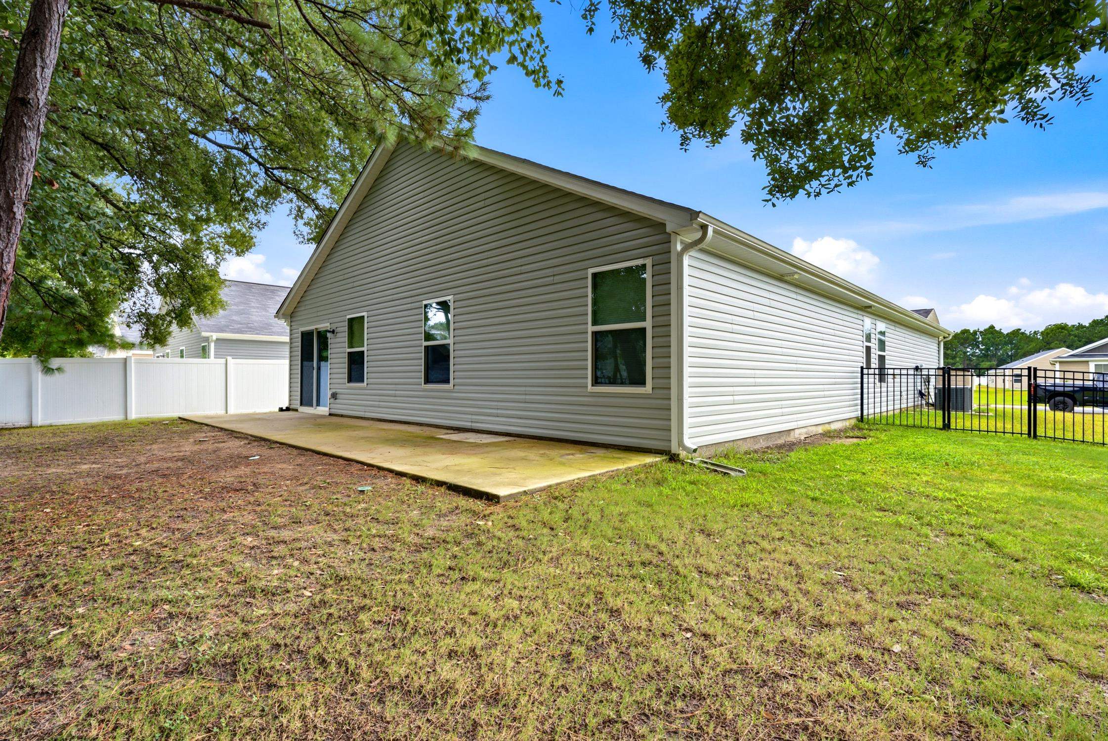 144 Foxford Dr. Property Photo 33