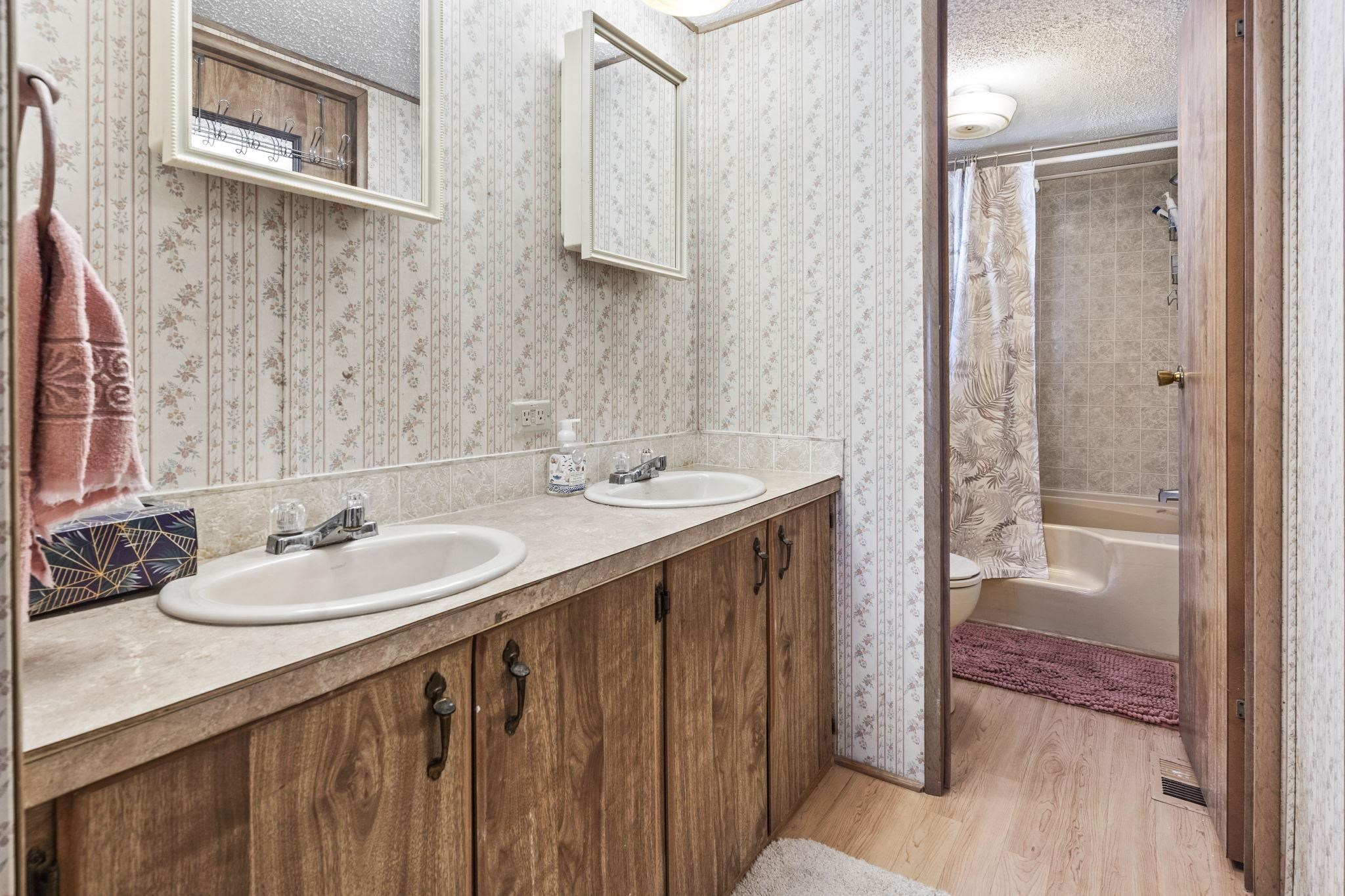 2425 Park St. Property Photo 25