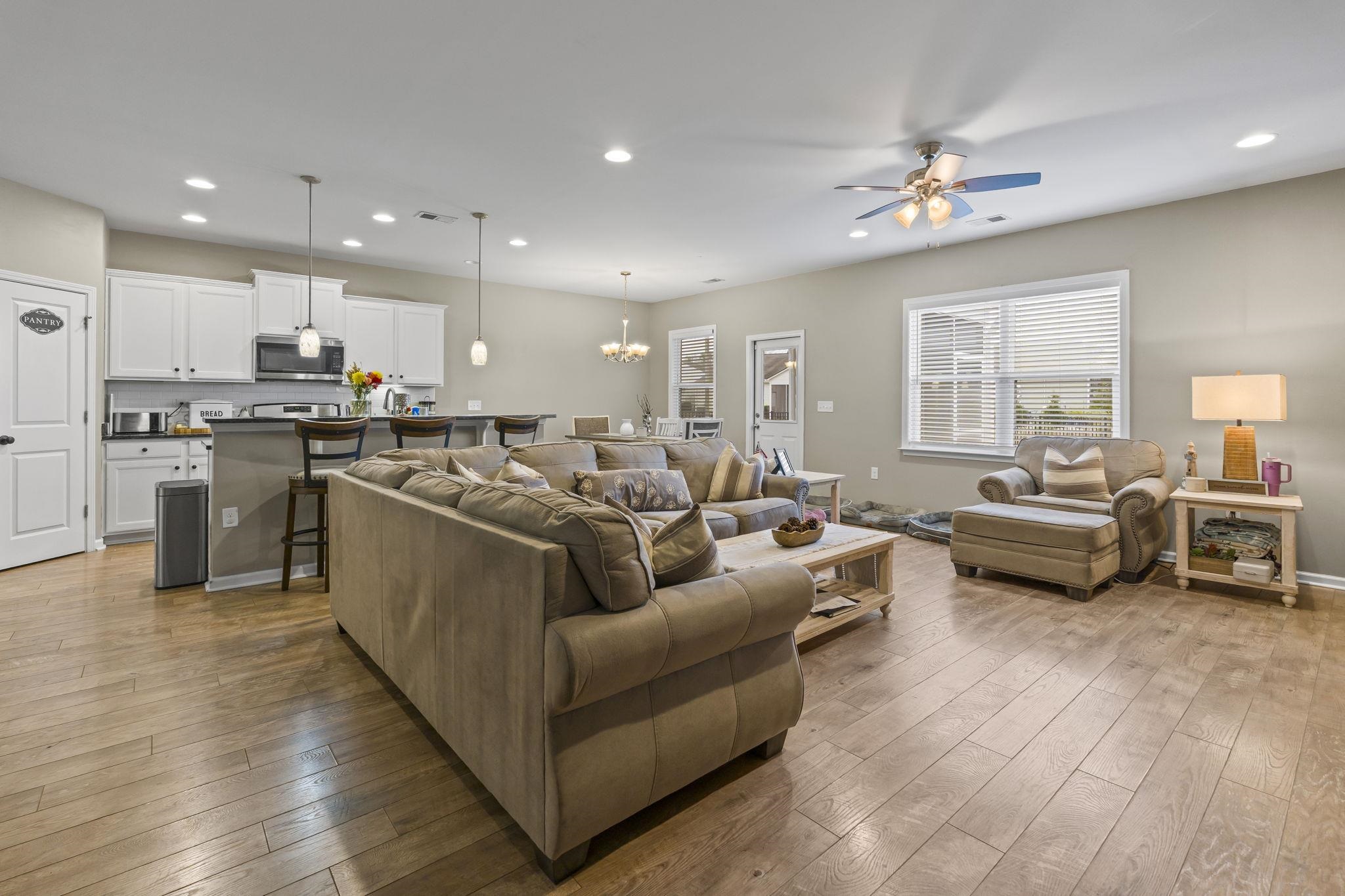 4209 Mariarose Ct. Property Photo 8