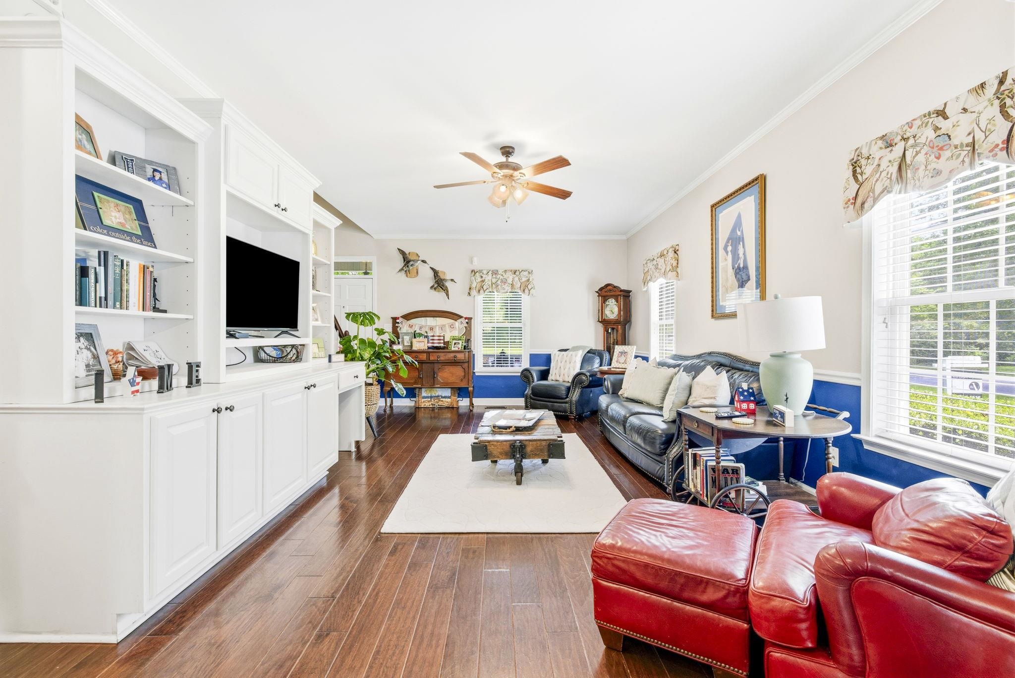 901 Collins St. Property Photo 11