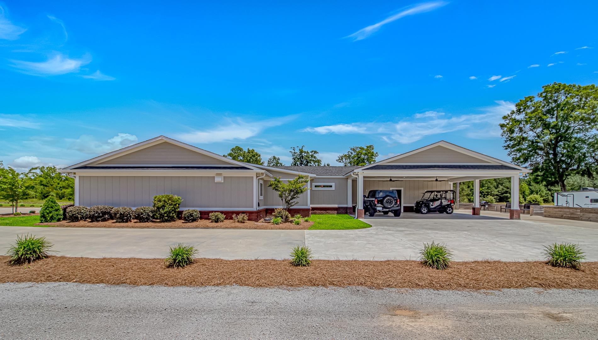 15810 County Line Rd. Property Photo 4