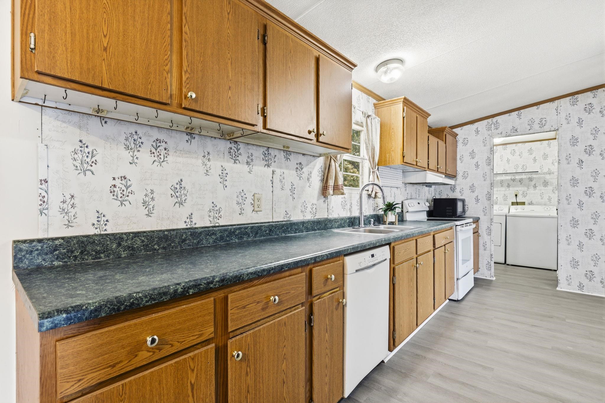 344 Misty Breeze Ln. Property Photo 9