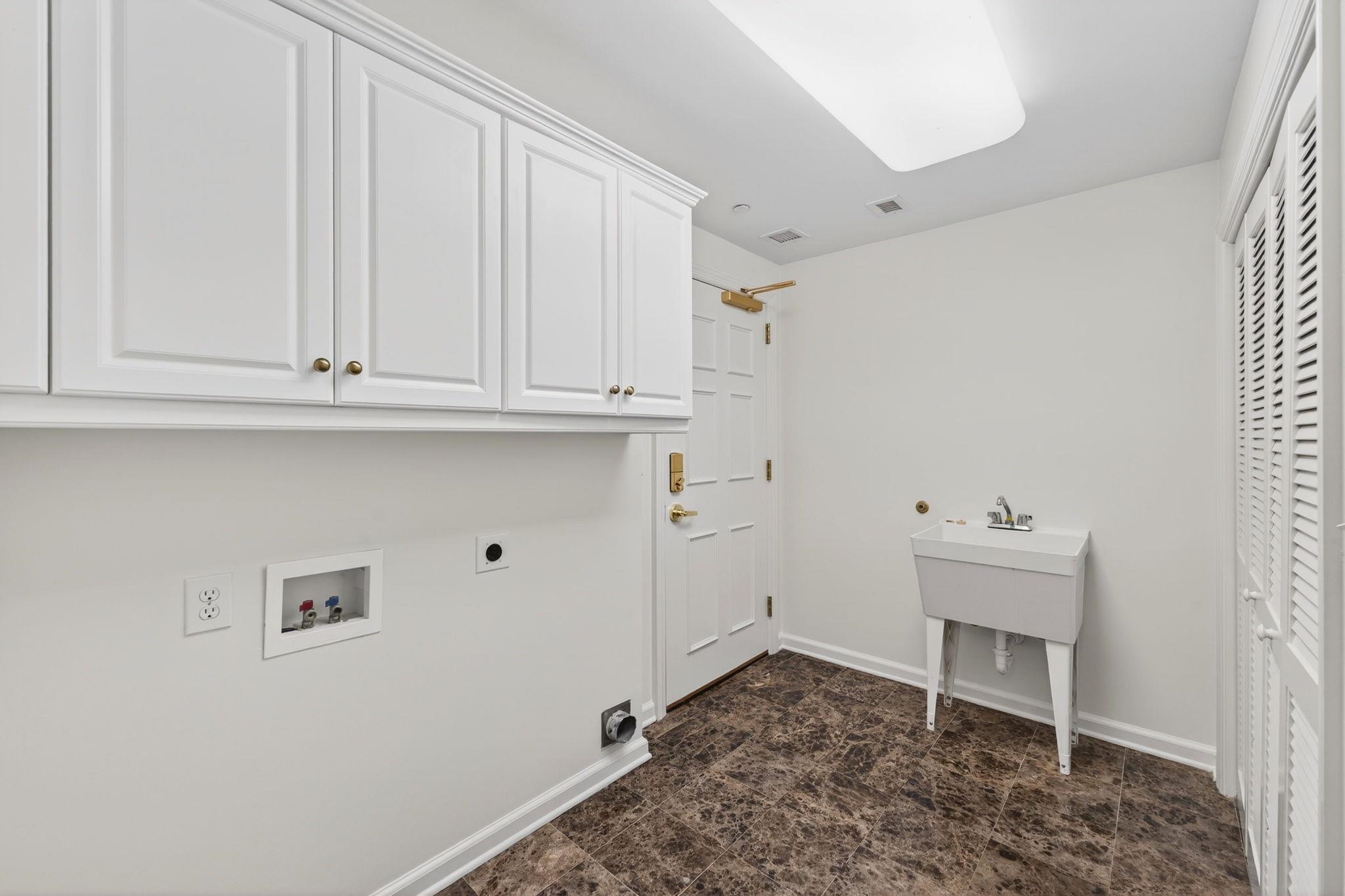 8500 Margate Circle Property Photo 22