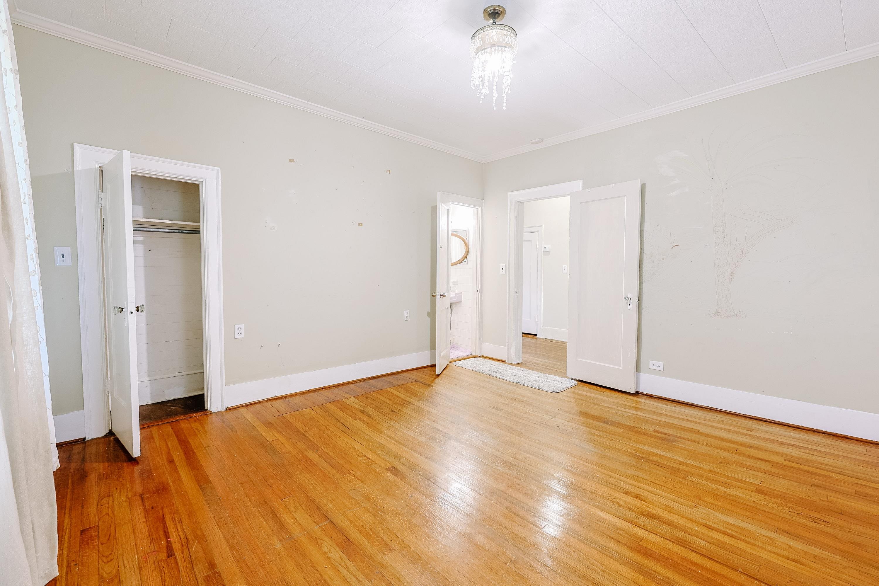 305 N Main St. Property Photo 21