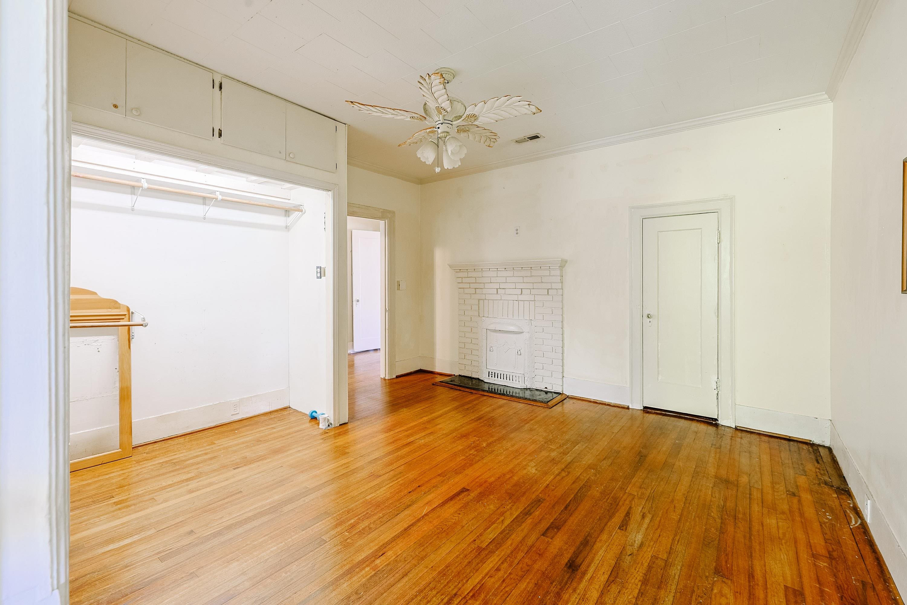 305 N Main St. Property Photo 27