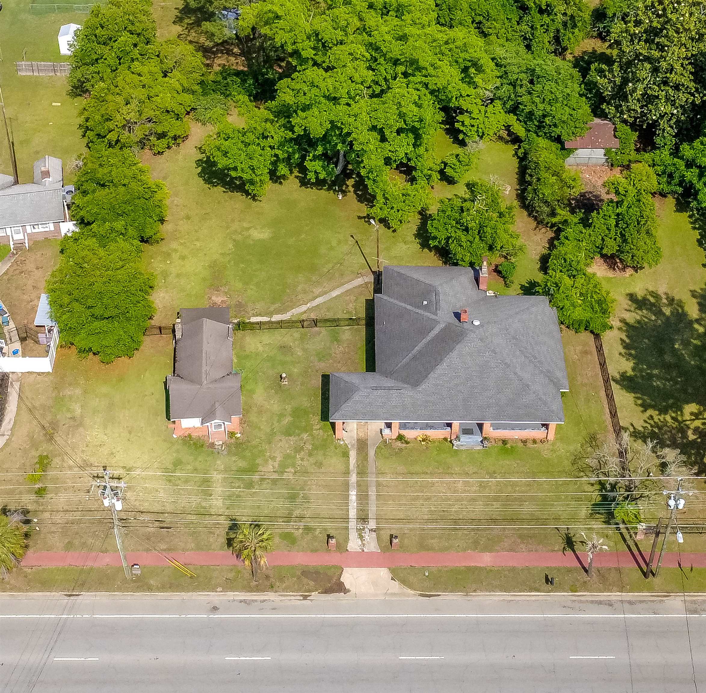 305 N Main St. Property Photo 36
