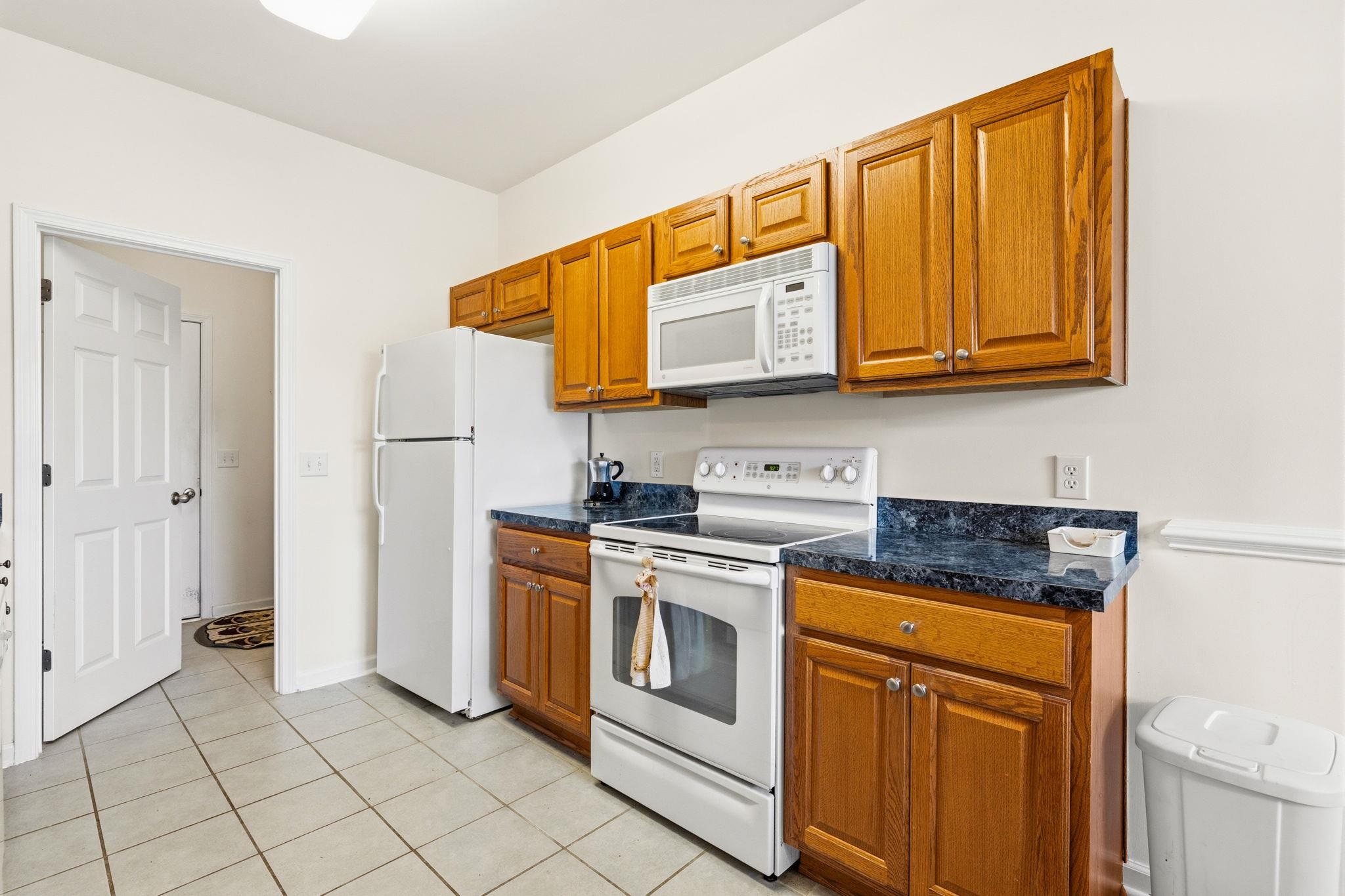 1136 Checkerberry St. Property Photo 12