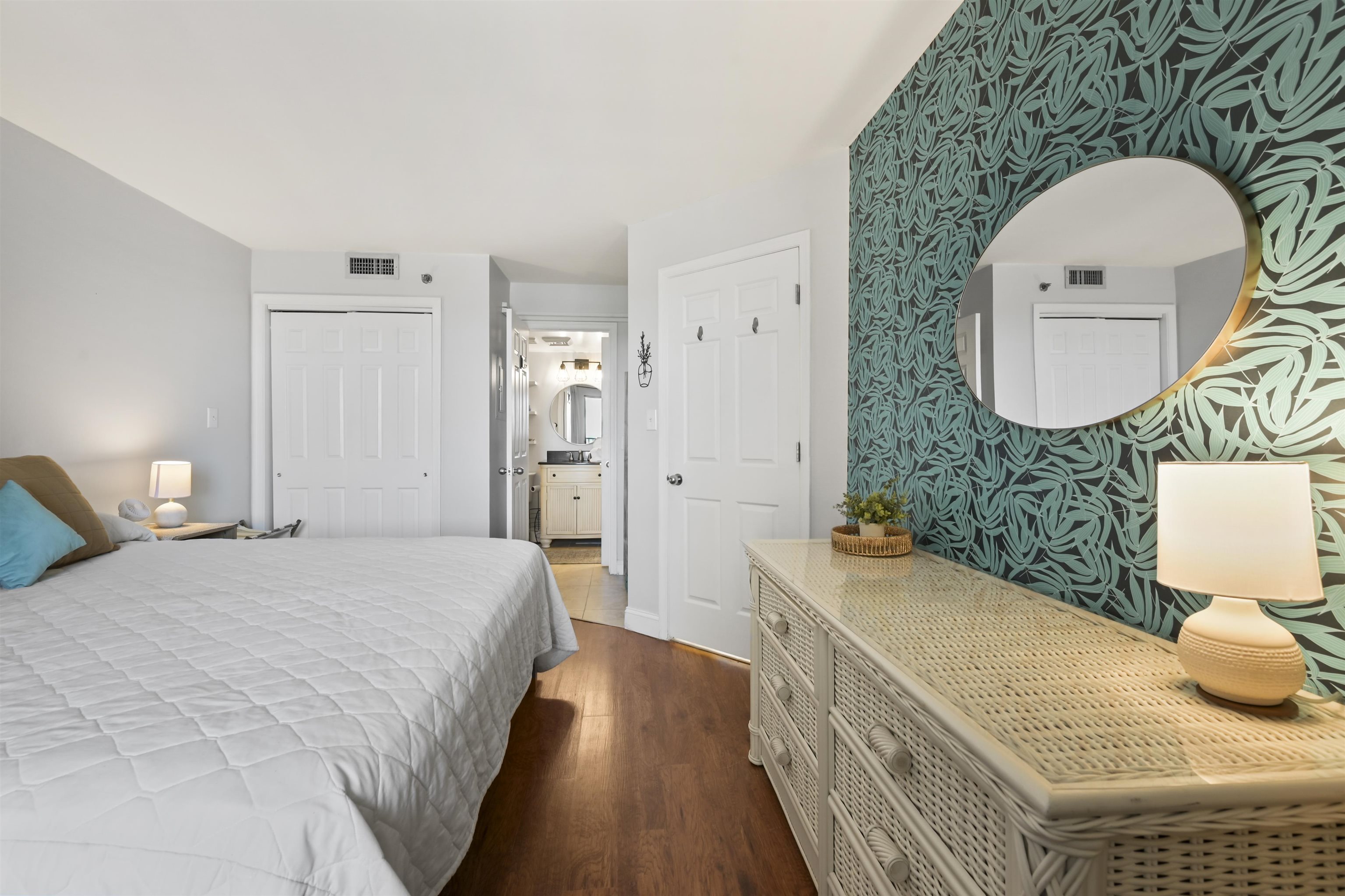 5523 N Ocean Blvd. Property Photo 21