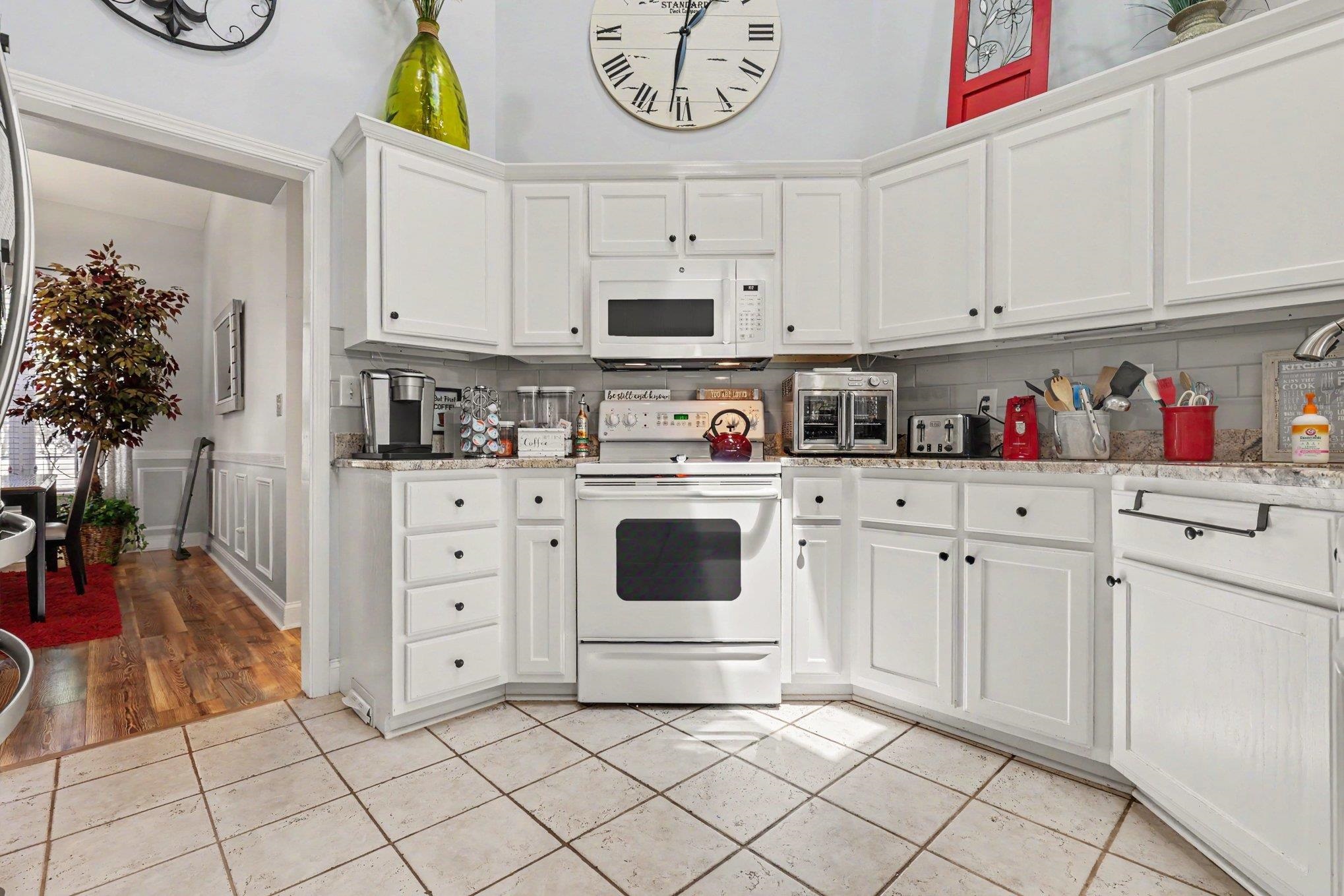 226 Candlewood Dr. Property Photo 20