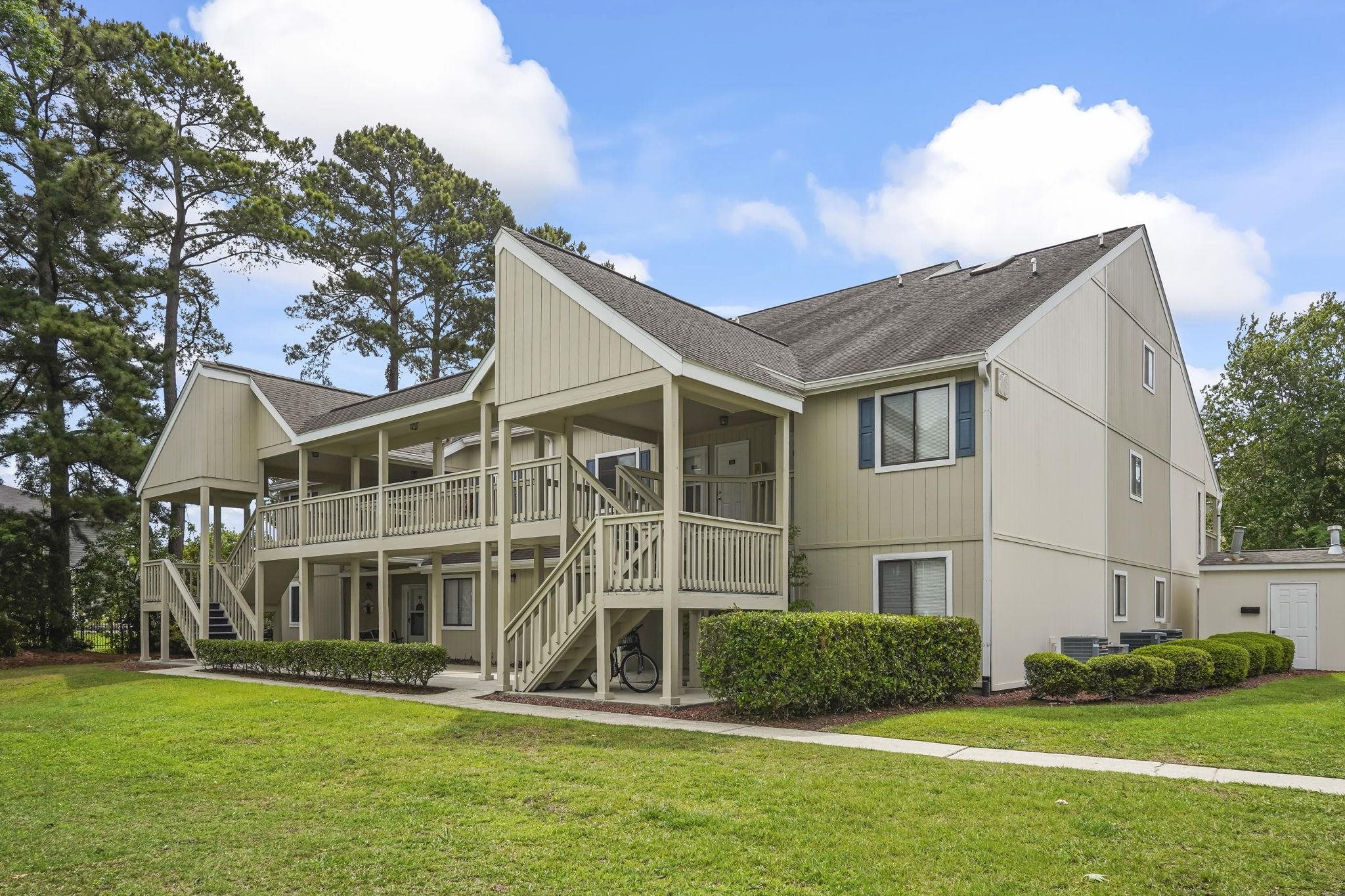 1920 Bent Grass Dr. Property Photo 1