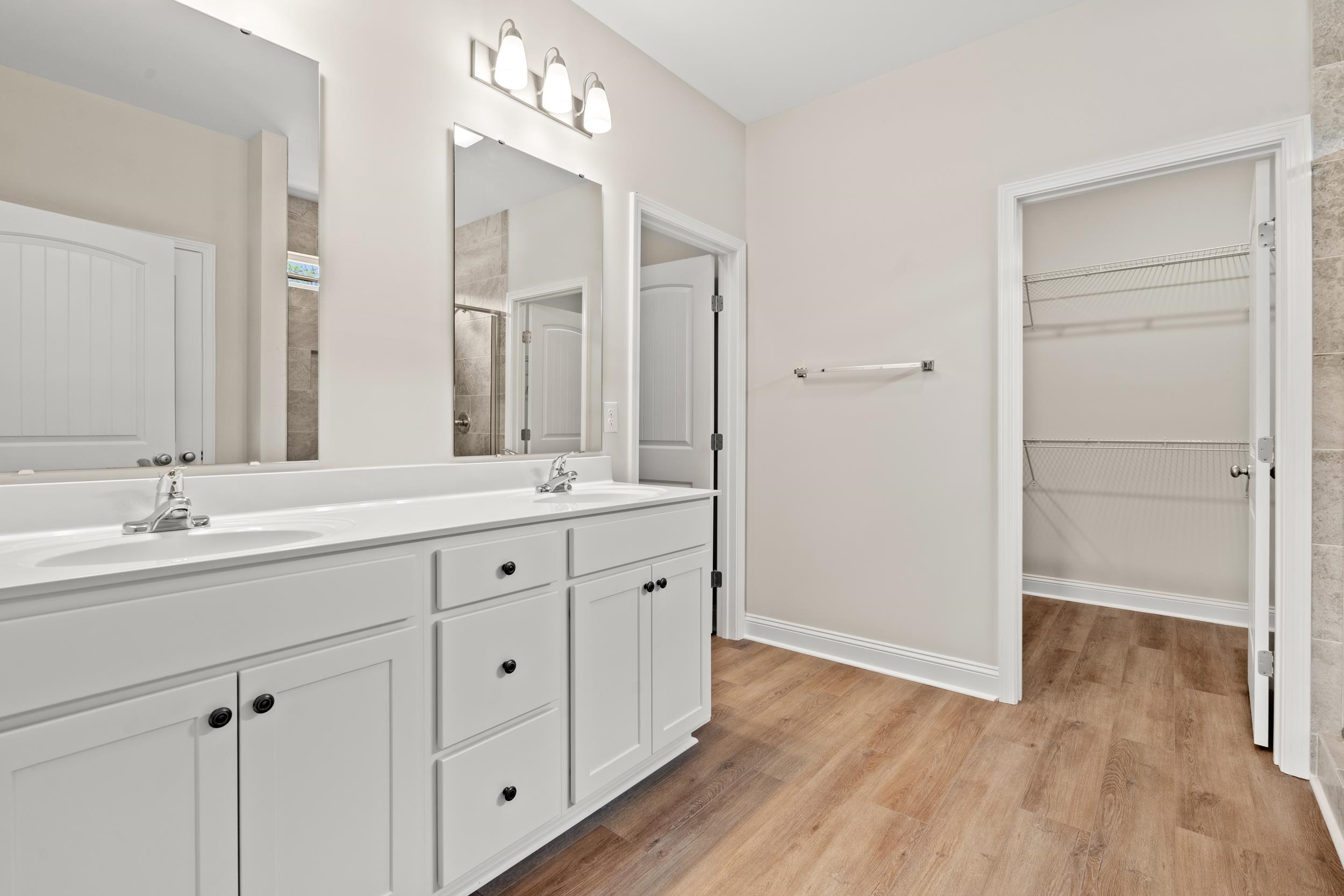 1417 Loop Circle Property Photo 11