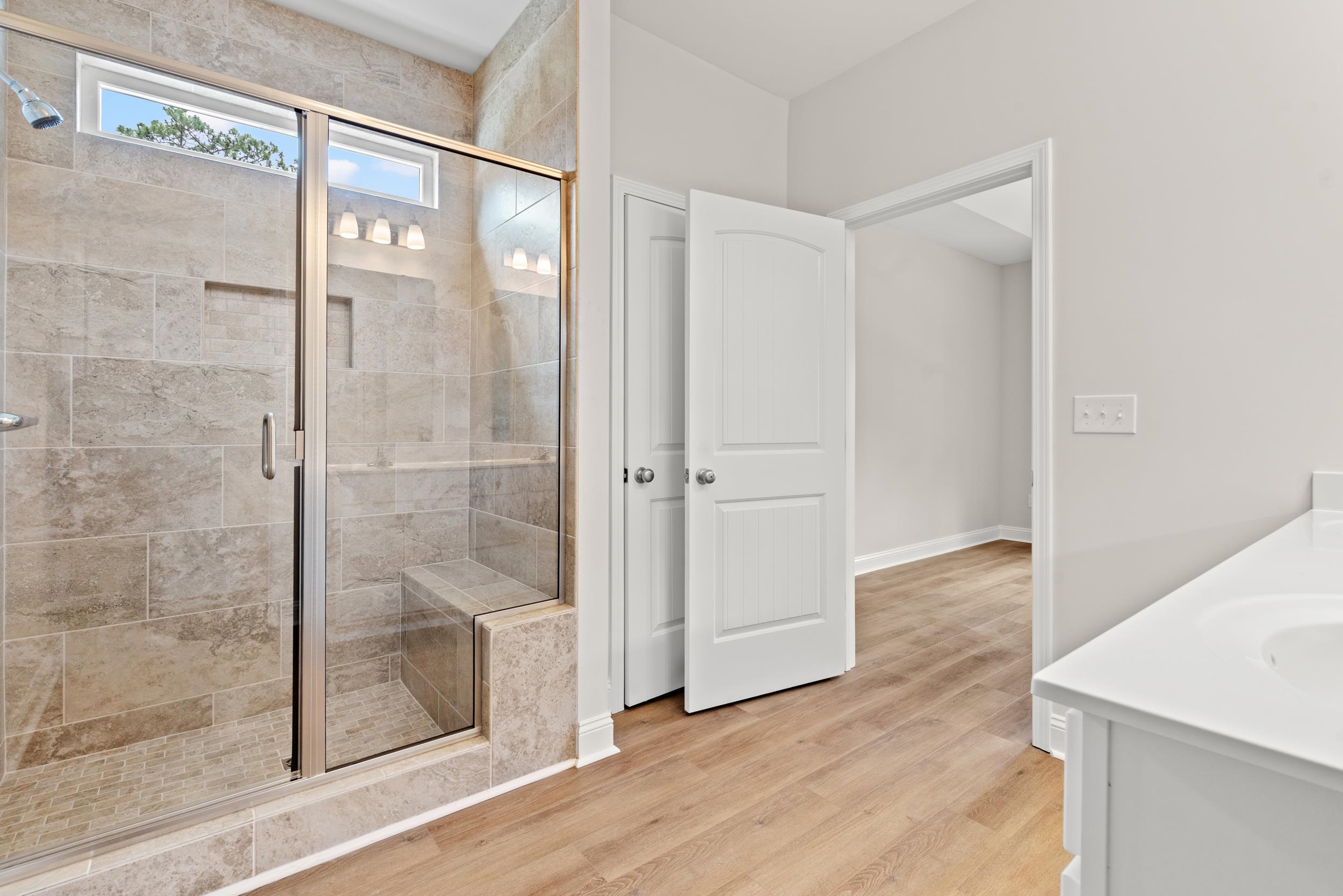 1417 Loop Circle Property Photo 12